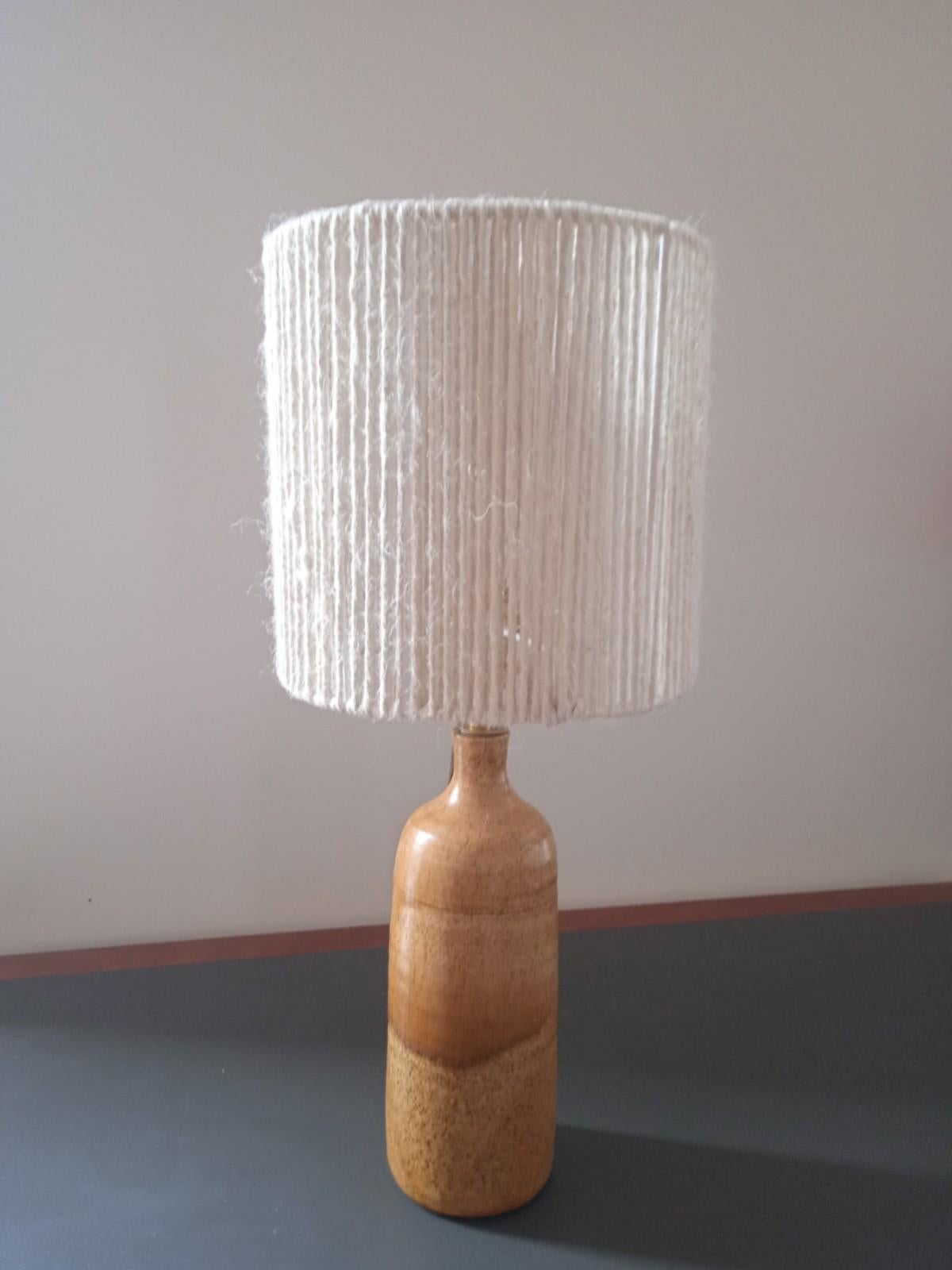 Mid-Centrury French Ceramic Table Lamp with Lampshade in Rope For Sale 2