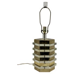 Lampe de table en laiton et lucite de style moyen-centriste avec embout en lucite, 1970