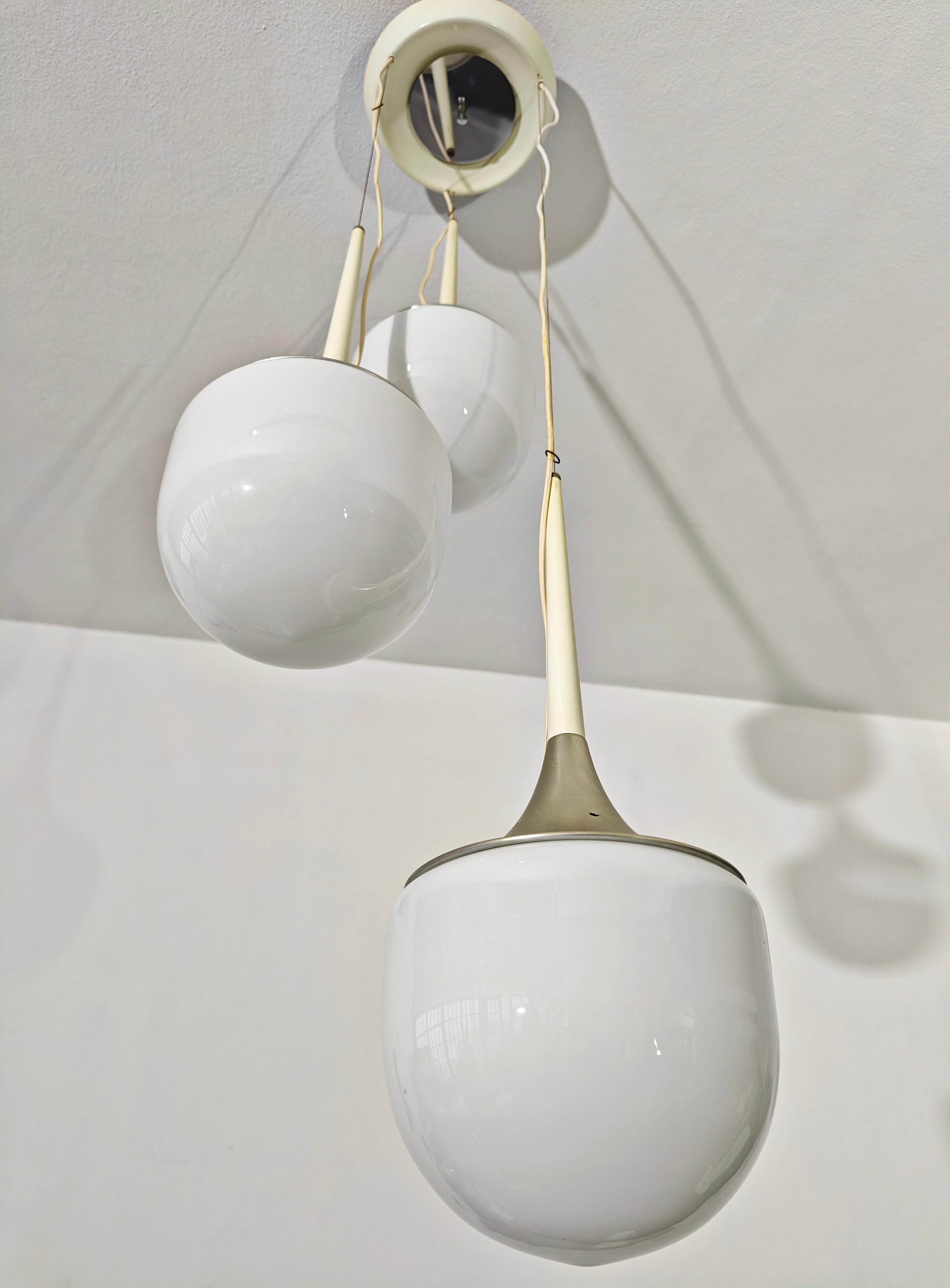 Metallo Lampada da soffitto in vetro lattimo e alluminio di Esperia Italia, metà del secolo scorso in vendita