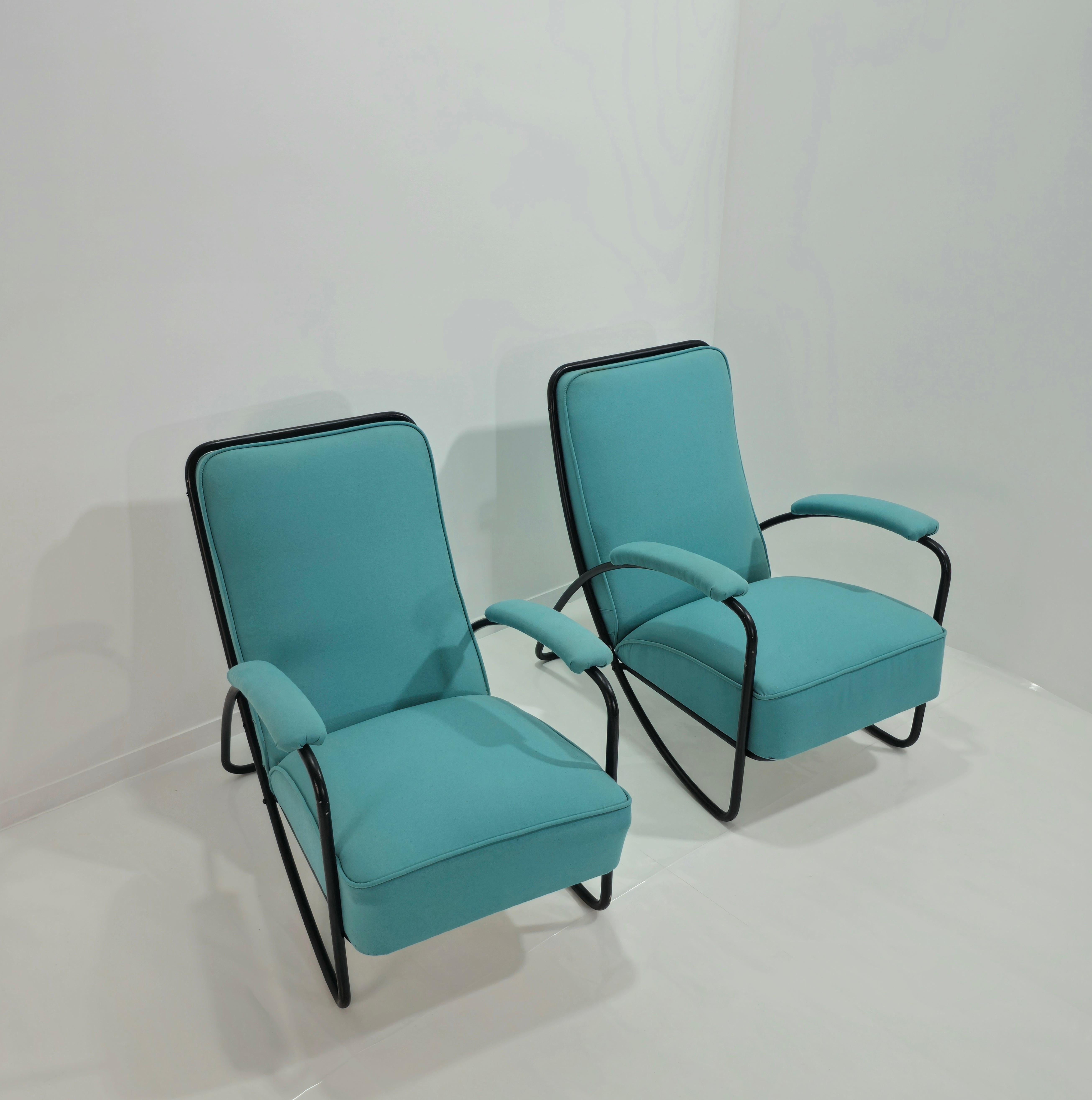 Mid-Centuri Modern Two armchairs in painted metal and fabric Design Italy 1960s For Sale 2
