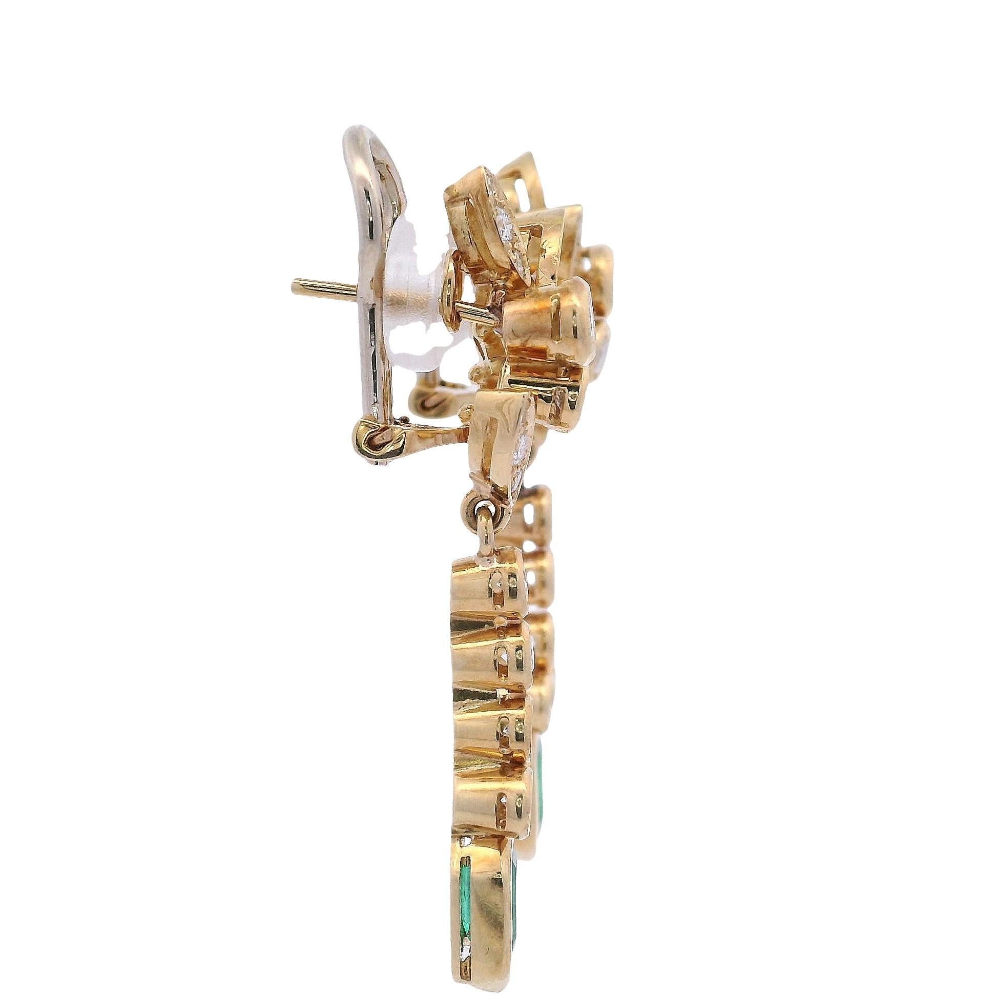 Orecchini Mid-centurt in oro giallo 18 carati con smeraldi e diamanti colombiani In condizioni buone in vendita a Aventura, FL