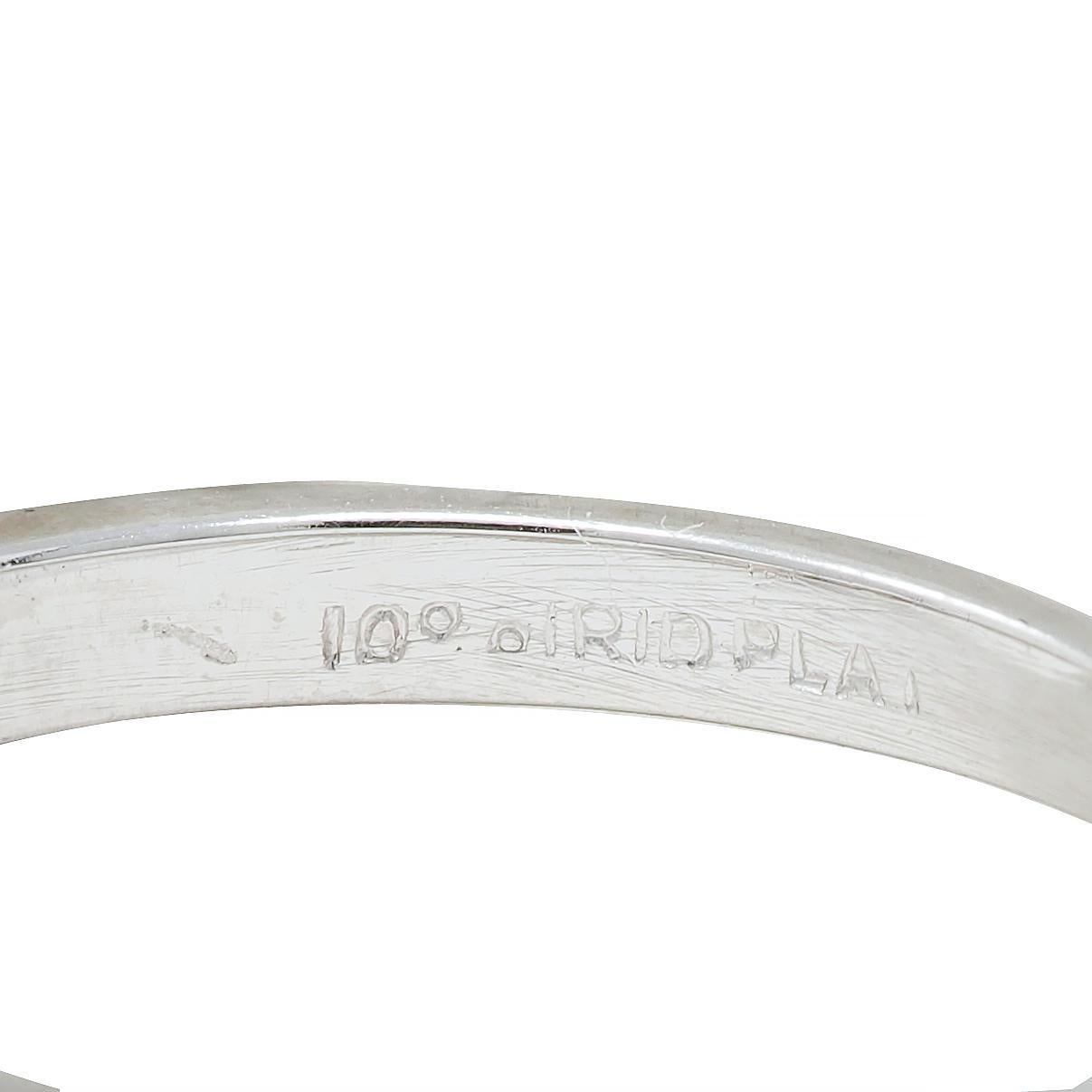 Mid-Century 0.30 CTW Baguette Diamond Platinum Vintage Stacking Band Ring en vente 2