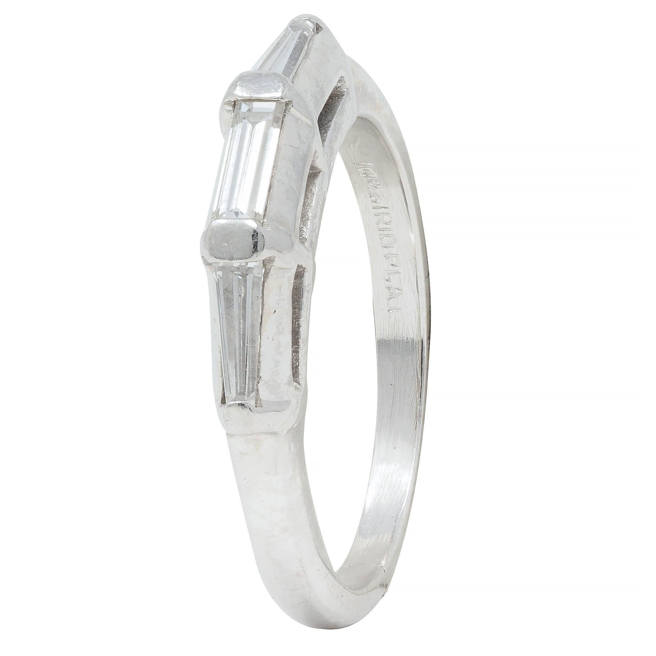 Mid-Century 0,30 CTW Baguette-Diamant Platin Vintage Stapelbarer Ring im Angebot 6