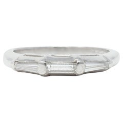 Mid-Century 0,30 CTW Baguette-Diamant Platin Vintage Stapelbarer Ring