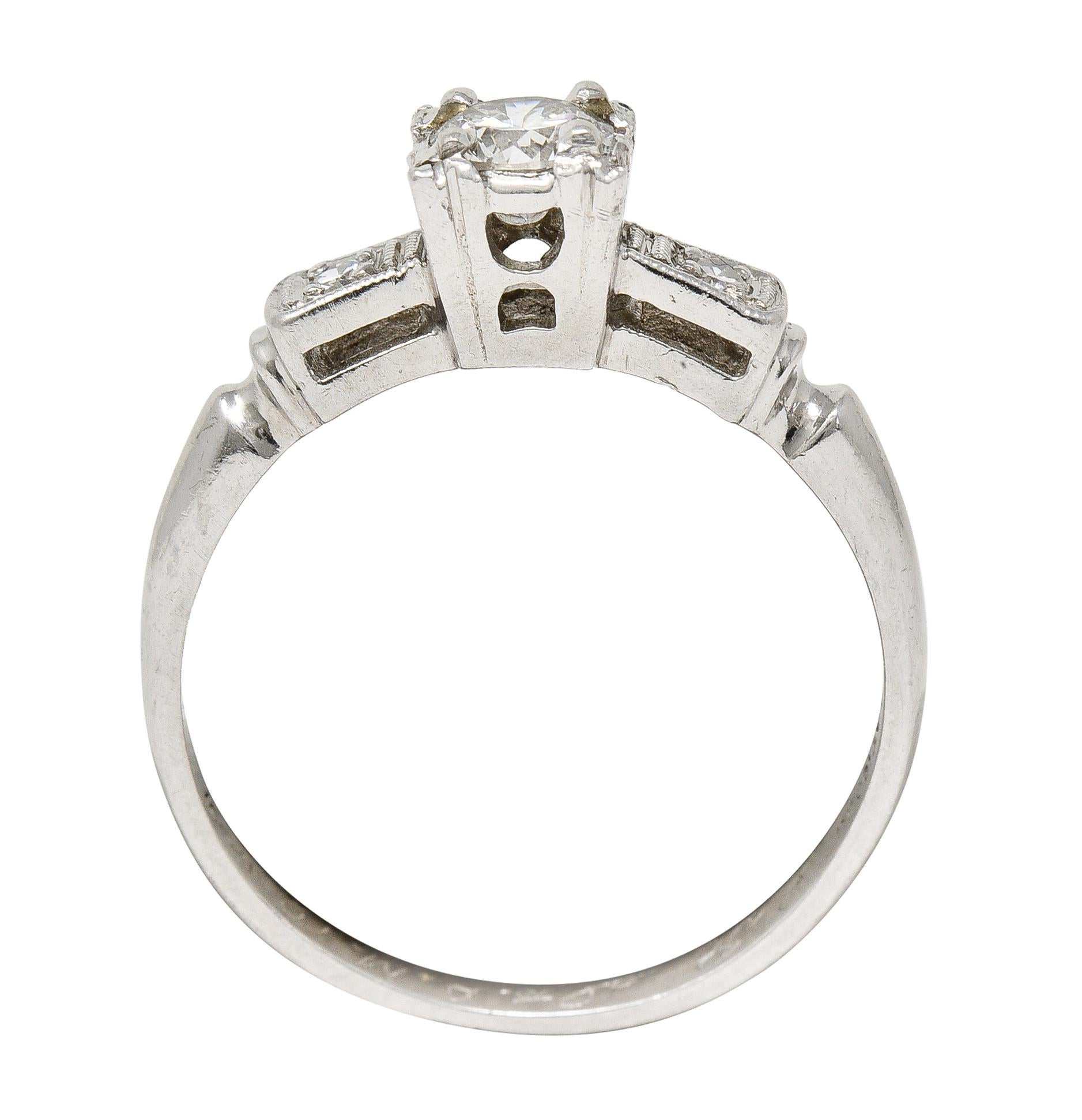 Bague de fiançailles vintage en platine avec arc 0.40 CTW Transitional Cut Diamond en vente 5