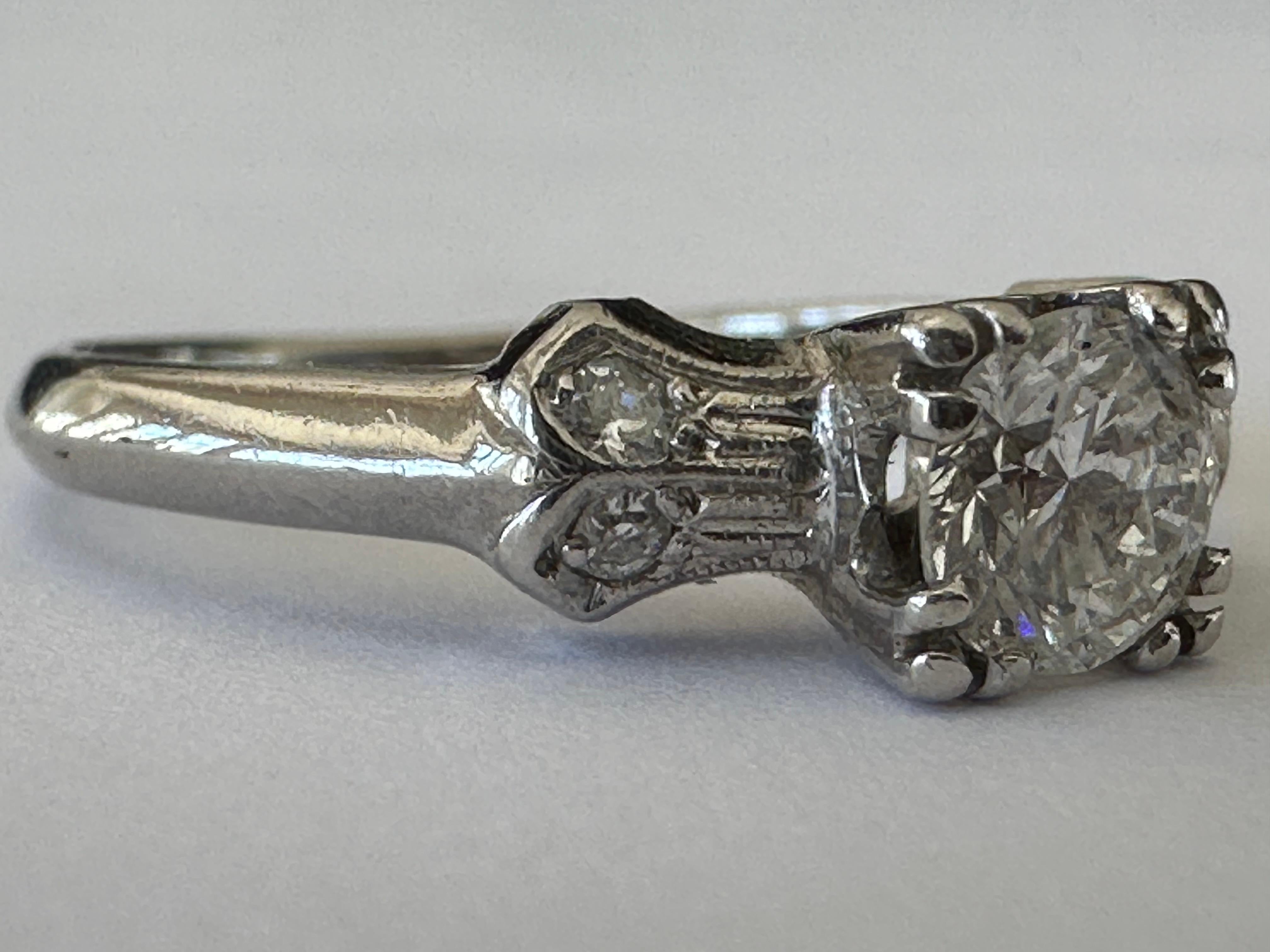 Bague de fiançailles du milieu du siècle avec nœud de diamants de 0,50 carats  en vente 2