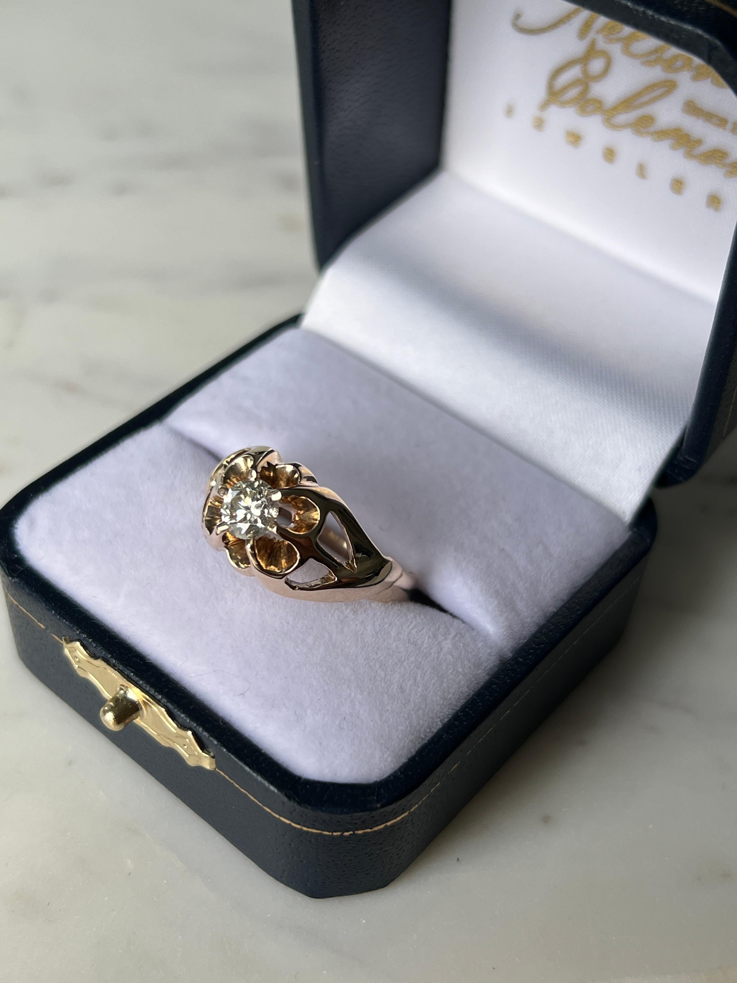Modern Mid-Century 0.64 Carat Diamond and 14k Yellow Gold Buttercup Ring 1960s For Sale