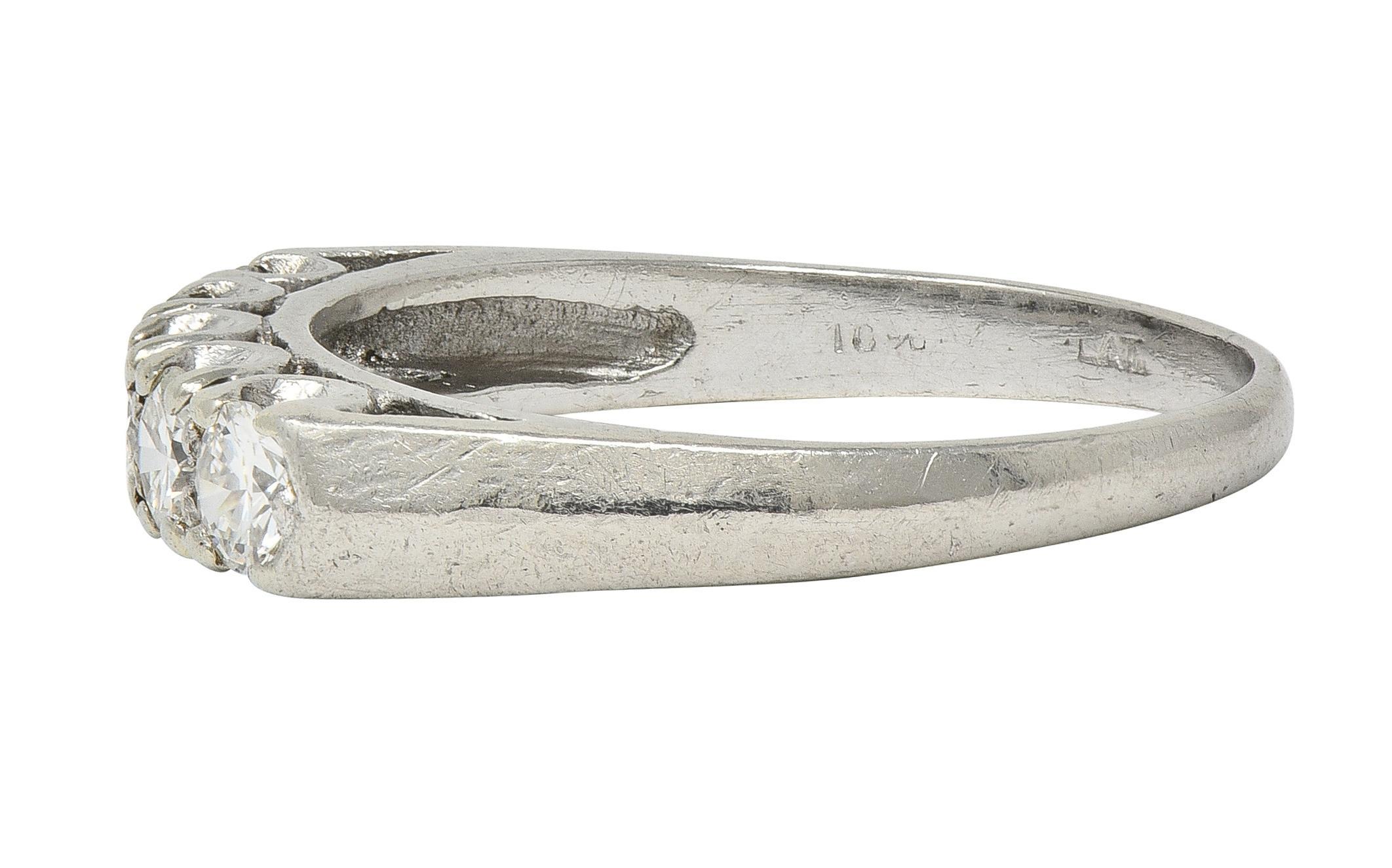 Mid-Century 0,75 CTW Diamant Platin Vintage Fischschwanz Band Ring Damen im Angebot