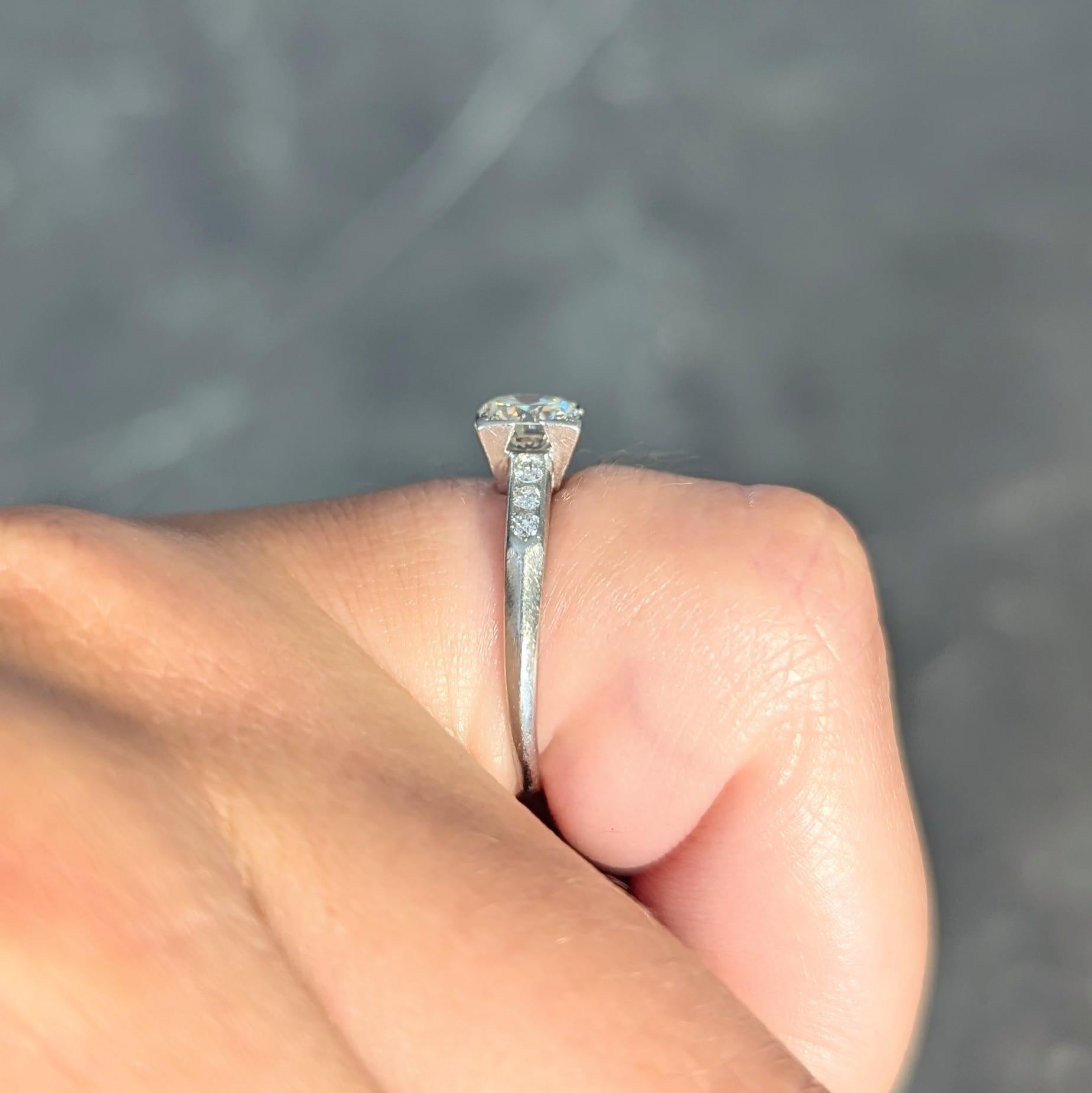 Mid-Century 0.84 CTW Transitional Diamond Platinum Vintage Engagement Ring For Sale 8