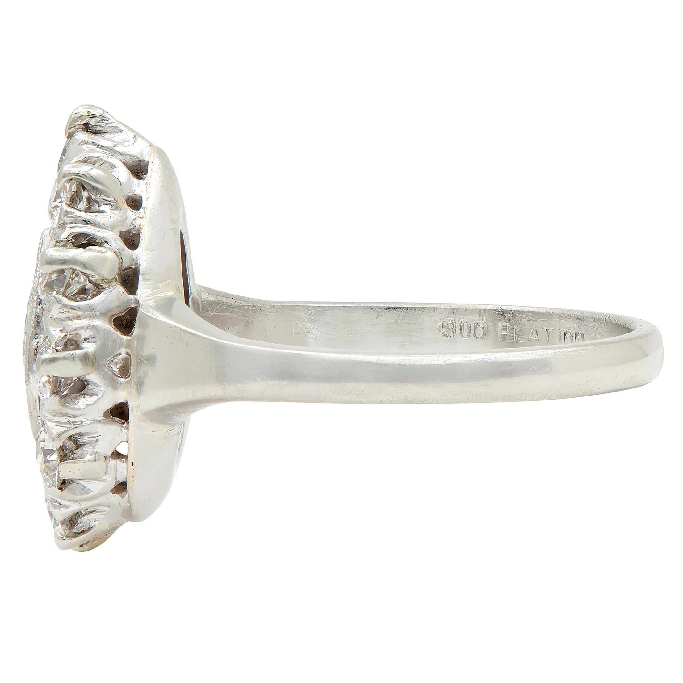 Moderno Mid-Century 0.88 CTW Pear Cut Diamond Platinum Vintage Halo Ring in vendita