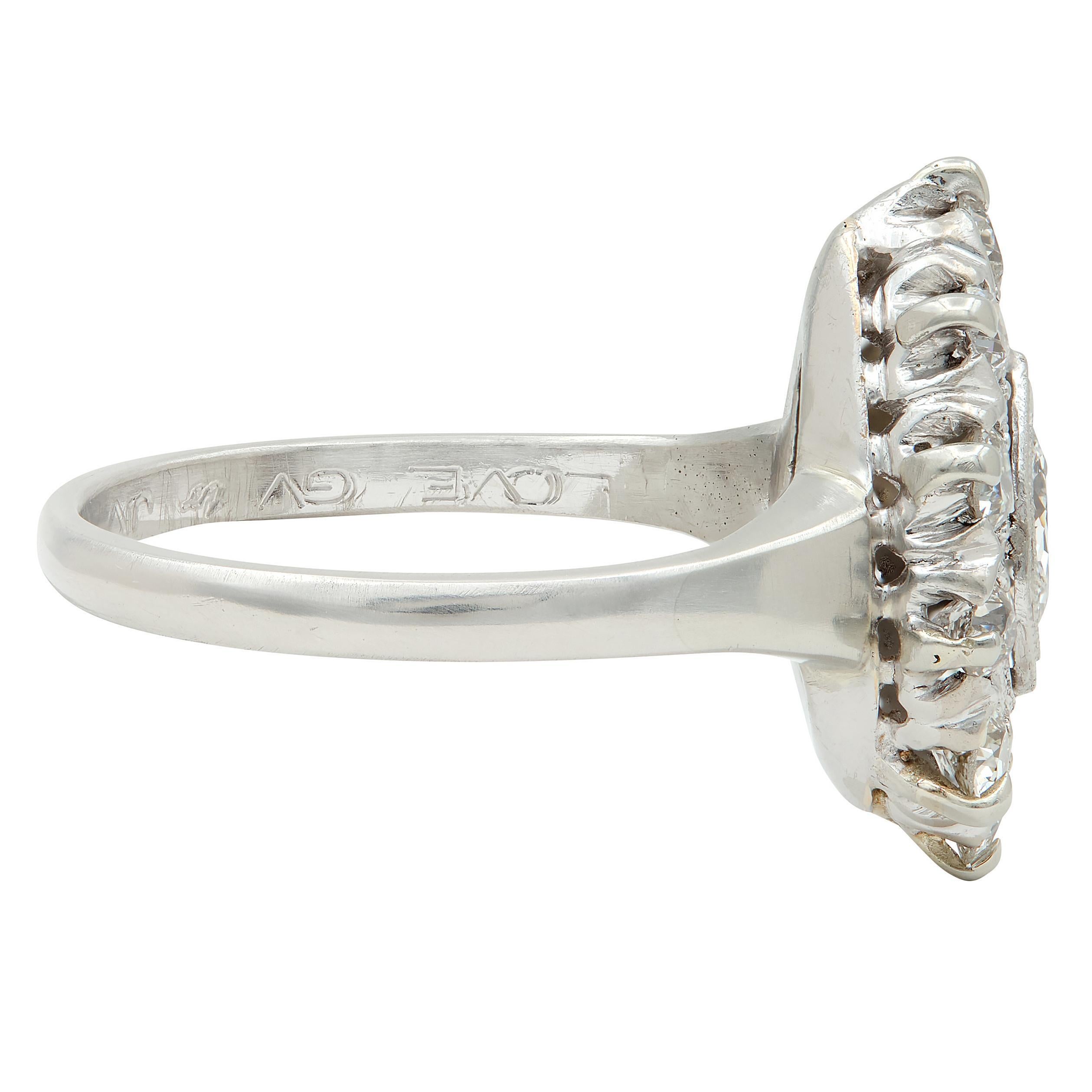 Mid-Century 0.88 CTW Pear Cut Diamond Platinum Vintage Halo Ring in vendita 3