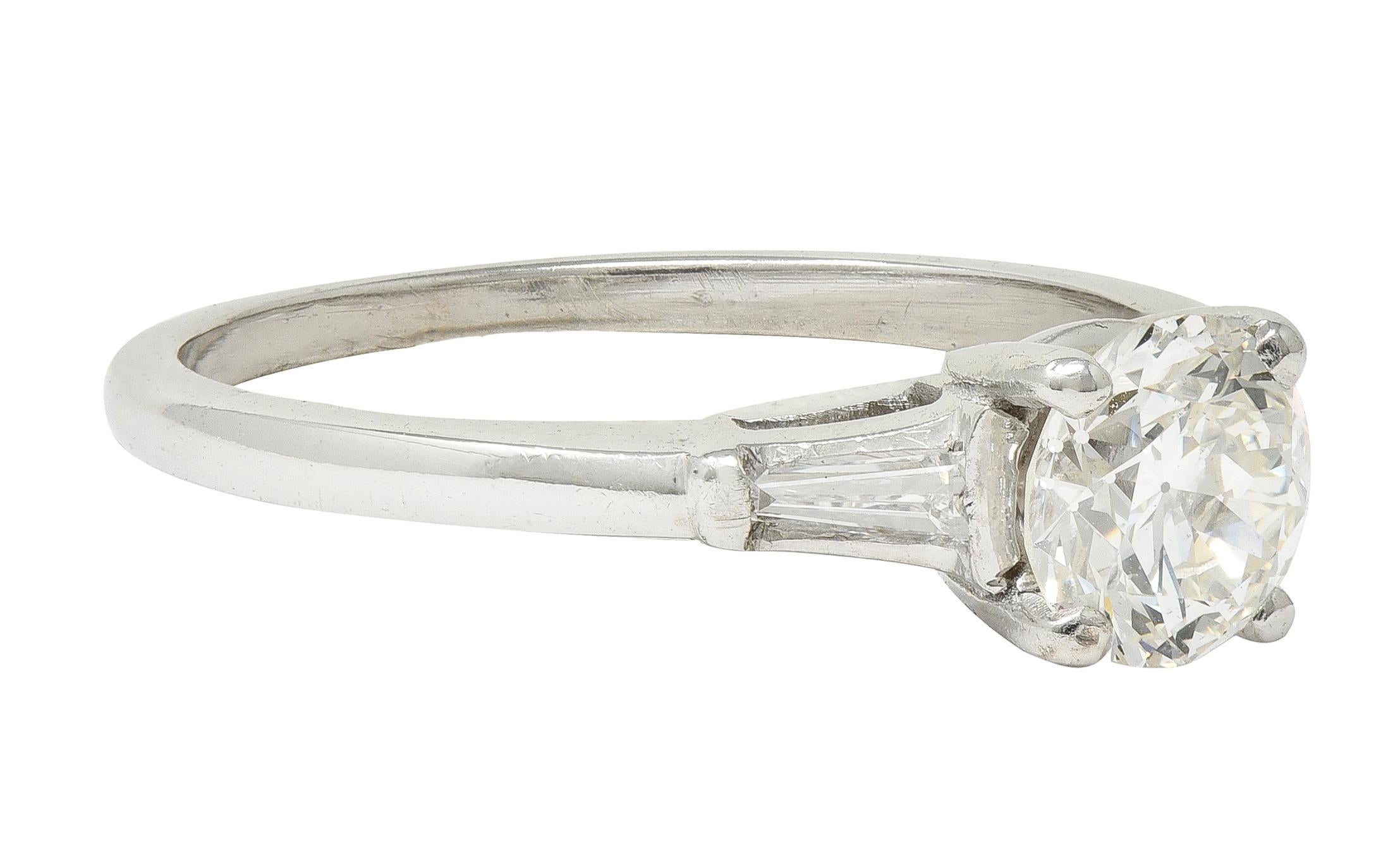 Moderno Anello di fidanzamento vintage in oro 14K Mid-Century con diamante europeo antico da 0,89 CTW in vendita