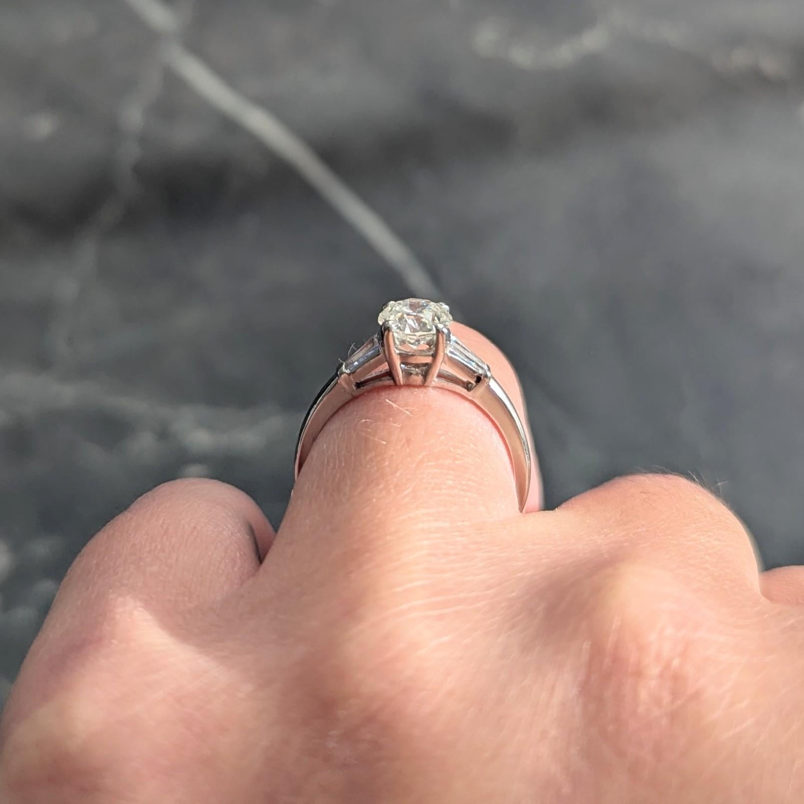 Anello di fidanzamento vintage in oro 14K Mid-Century con diamante europeo antico da 0,89 CTW in vendita 3