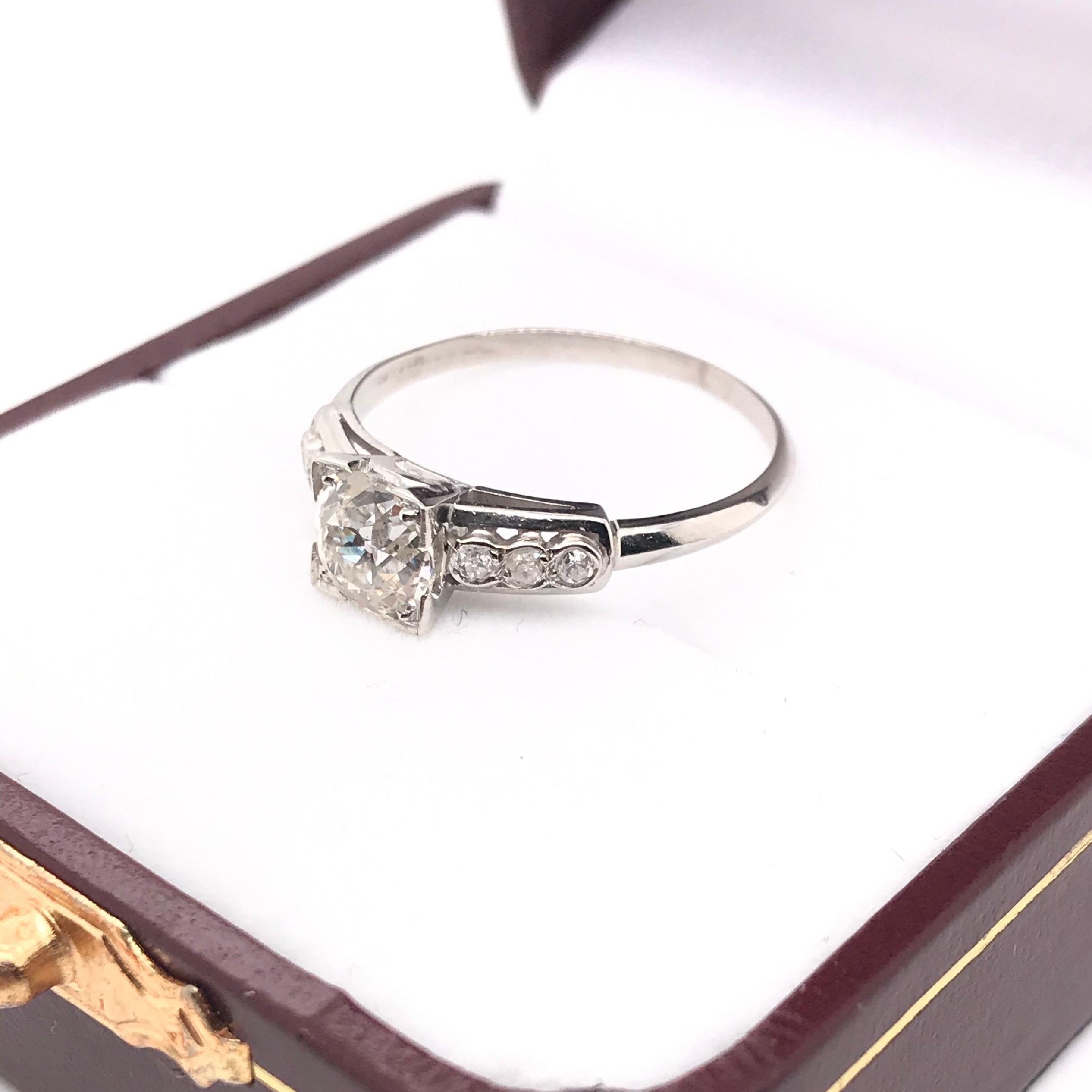 Mid Century 0.90 Carat Diamond Solitaire Style Platinum Ring For Sale 5