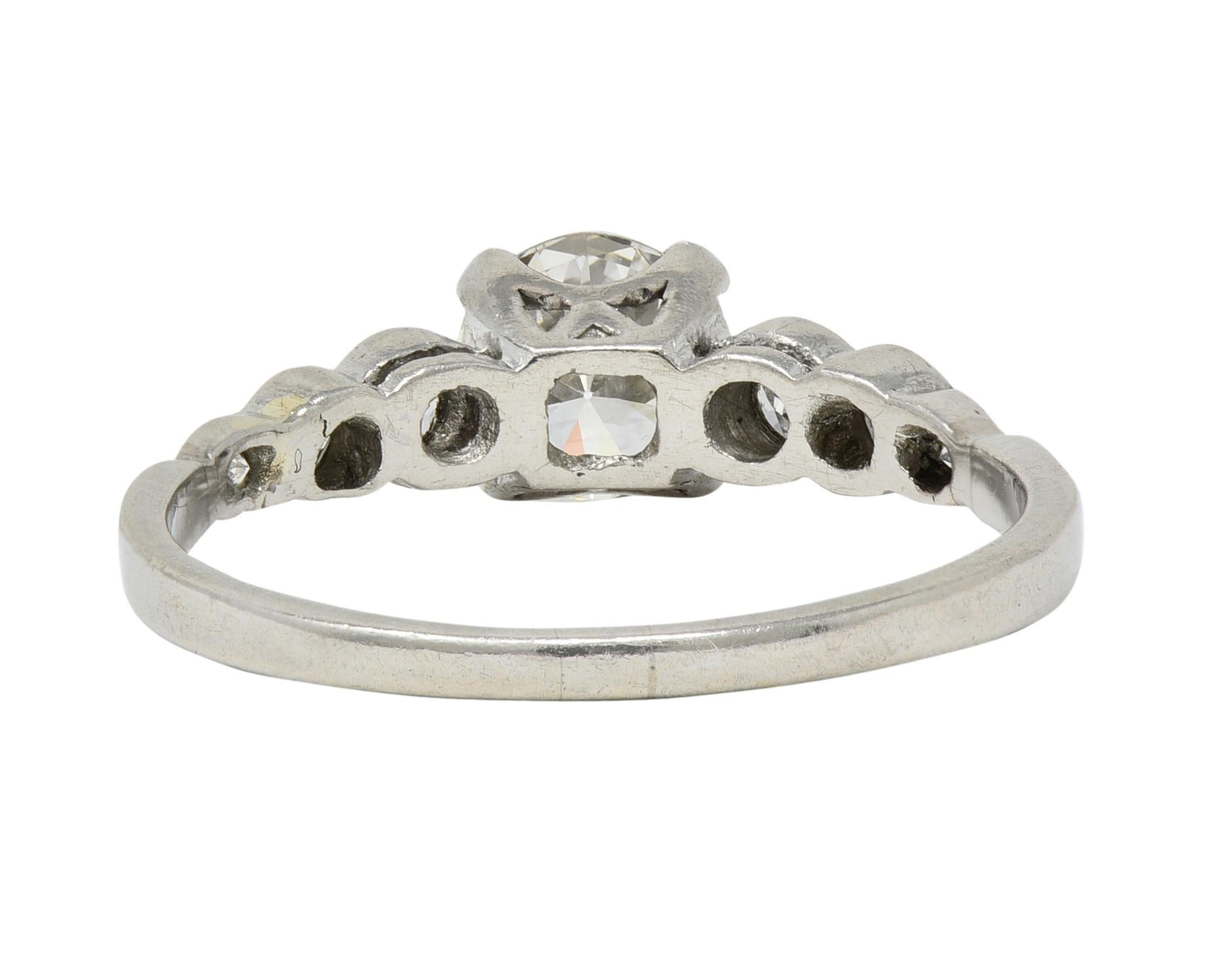 Mid-Century 0,94 CTW Diamant Platin Verlobungsring mit sieben Steinen Vintage im Zustand „Hervorragend“ im Angebot in Philadelphia, PA