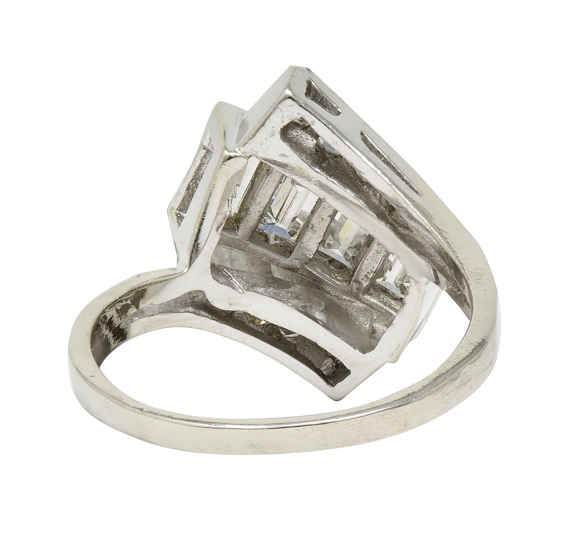 Mid-Century 1,00 CTW Diamant 14 Karat Gold Vintage Band Bypass Ring im Zustand „Hervorragend“ im Angebot in Philadelphia, PA