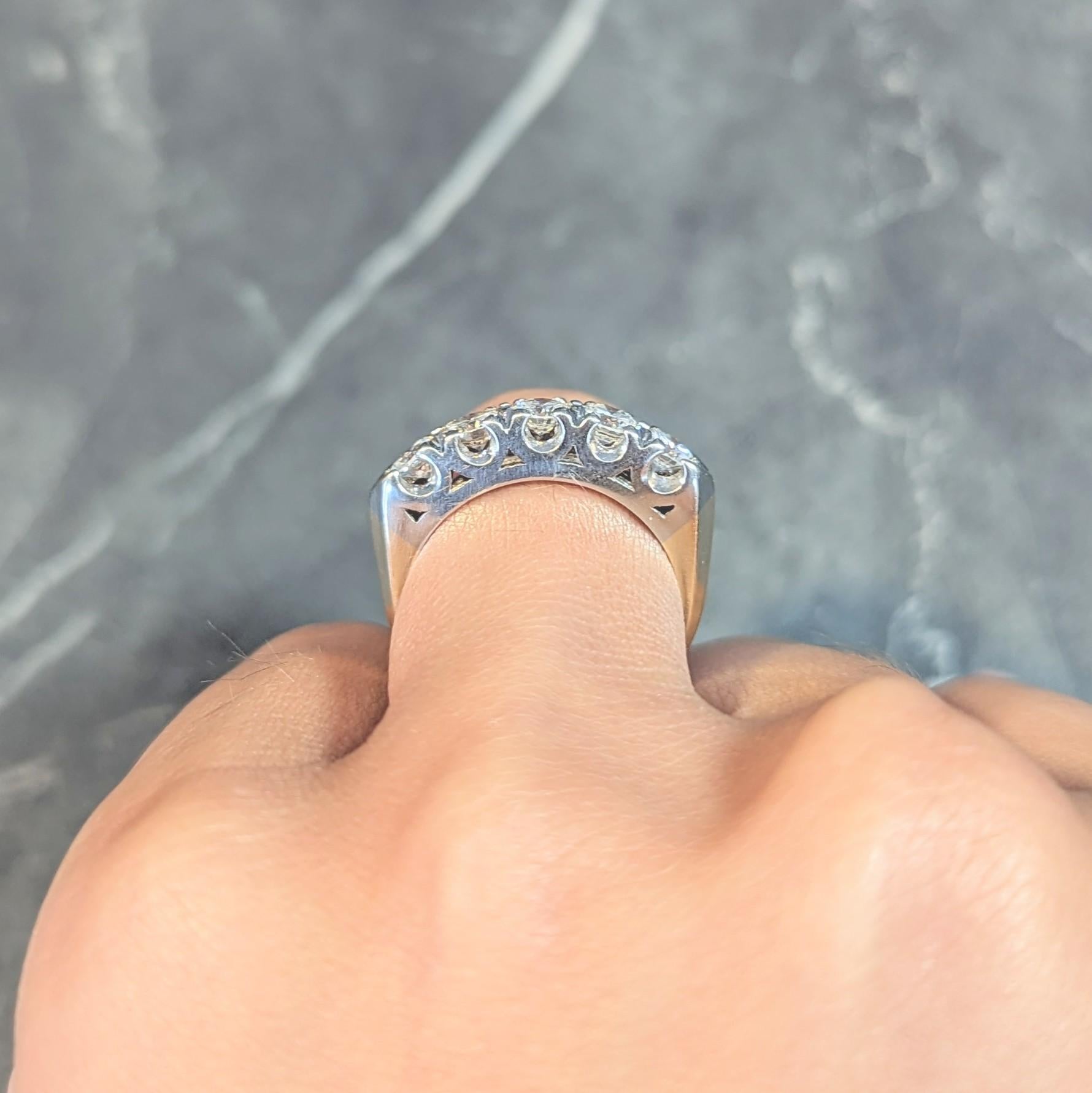 Mid-Century 1.00 CTW Diamond 14 Karat Two-Tone Gold Vintage Fishtail Band Ring 7