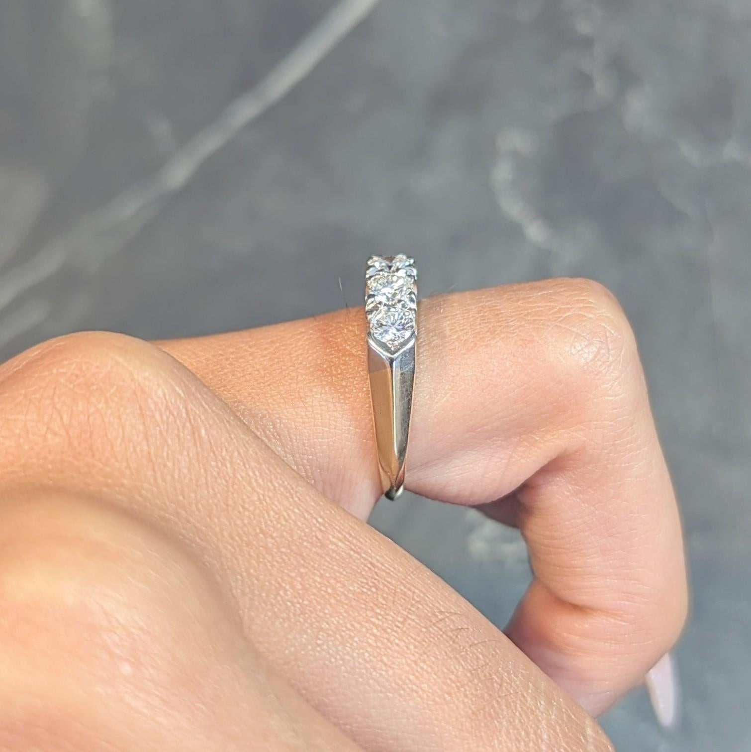 Mid-Century 1.00 CTW Diamond 14 Karat Two-Tone Gold Vintage Fishtail Band Ring 8