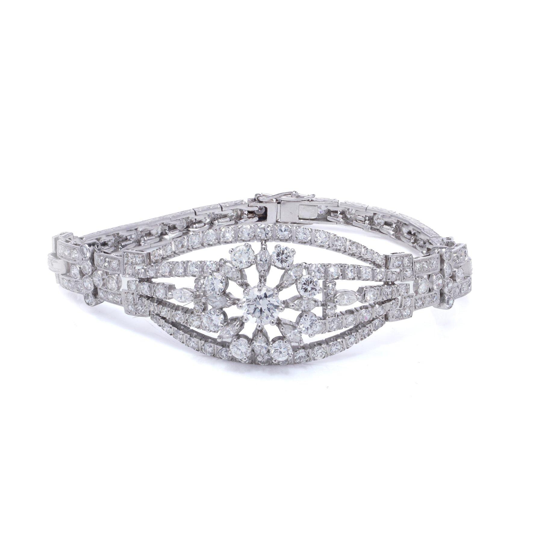 Mid-Century 10.00 carat diamond bracelet in 18K White Gold & Platinum For Sale 7