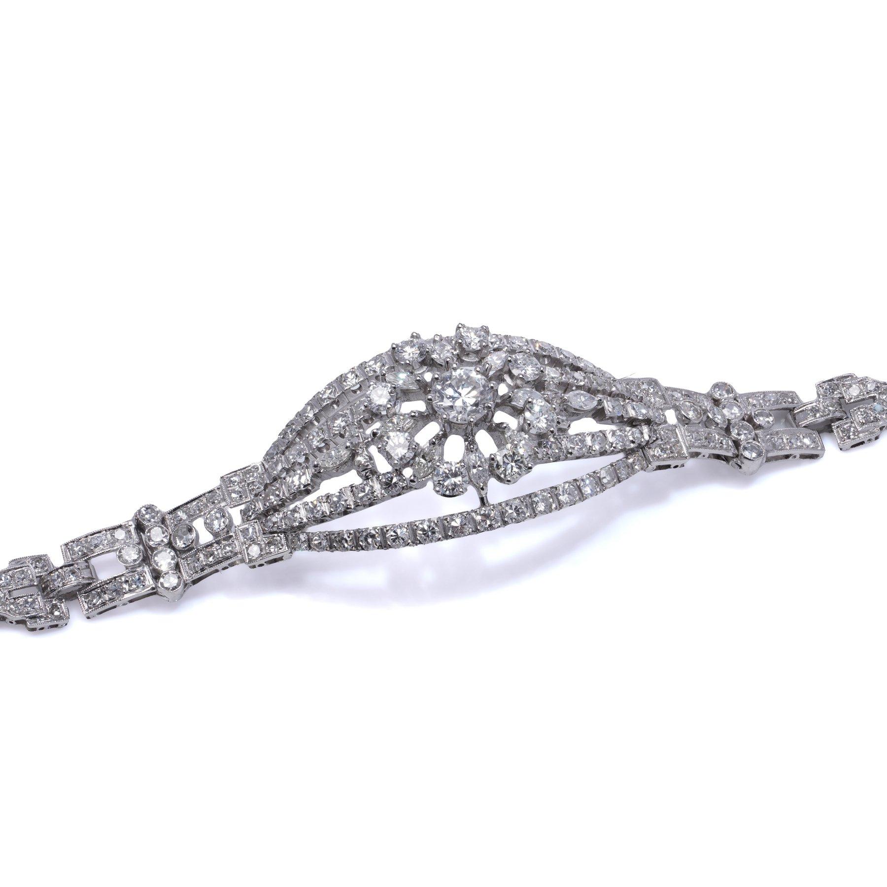 Mid-Century 10.00 carat diamond bracelet in 18K White Gold & Platinum For Sale 4