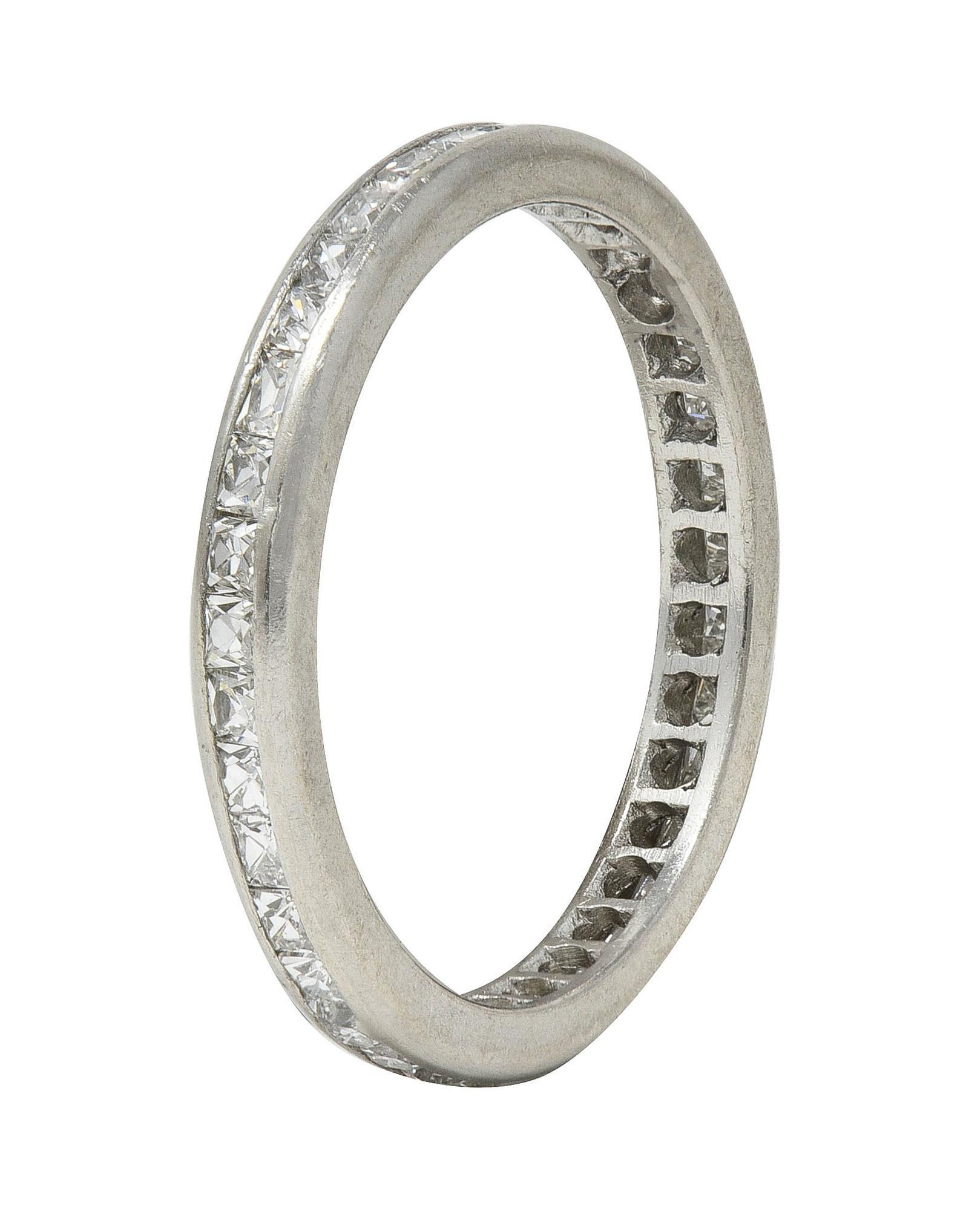 Taglio francese Anello a fascia per l'eternità vintage in platino con diamante taglio francese da 1.05 CTW di metà secolo in vendita