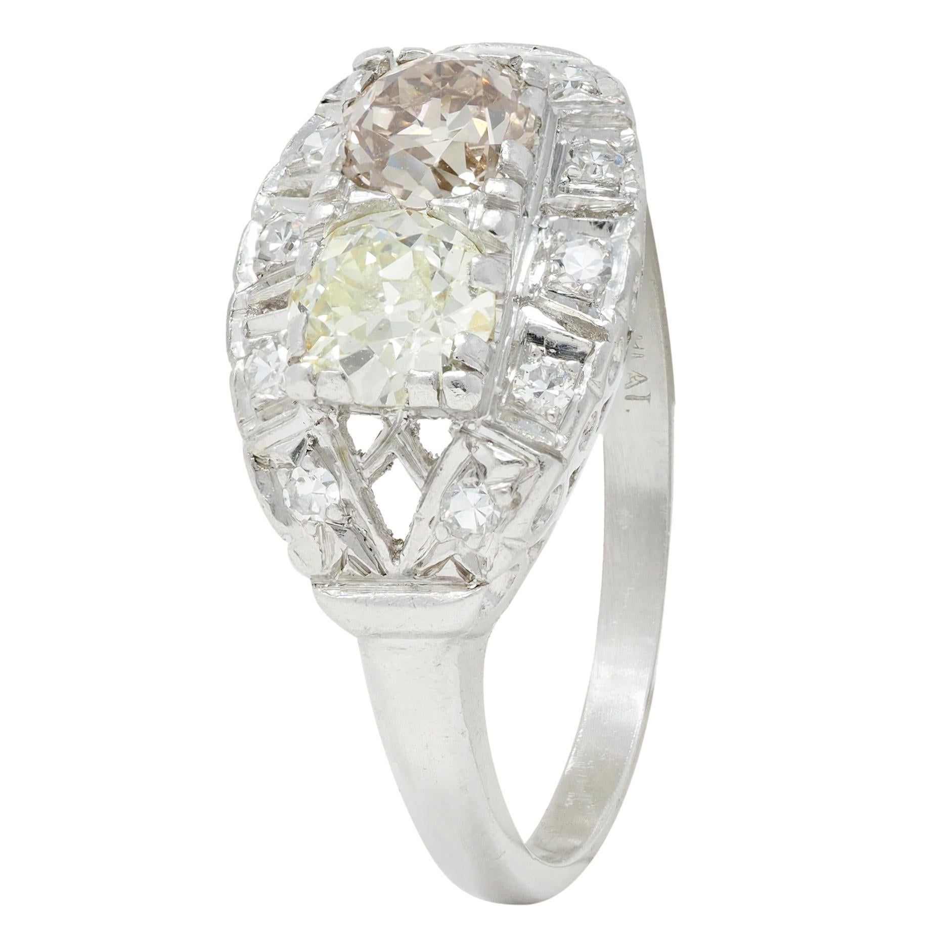Mid-Century 1.07 CTW Diamond Platinum Toi-Et-Moi Marquise Vintage Ring For Sale 3