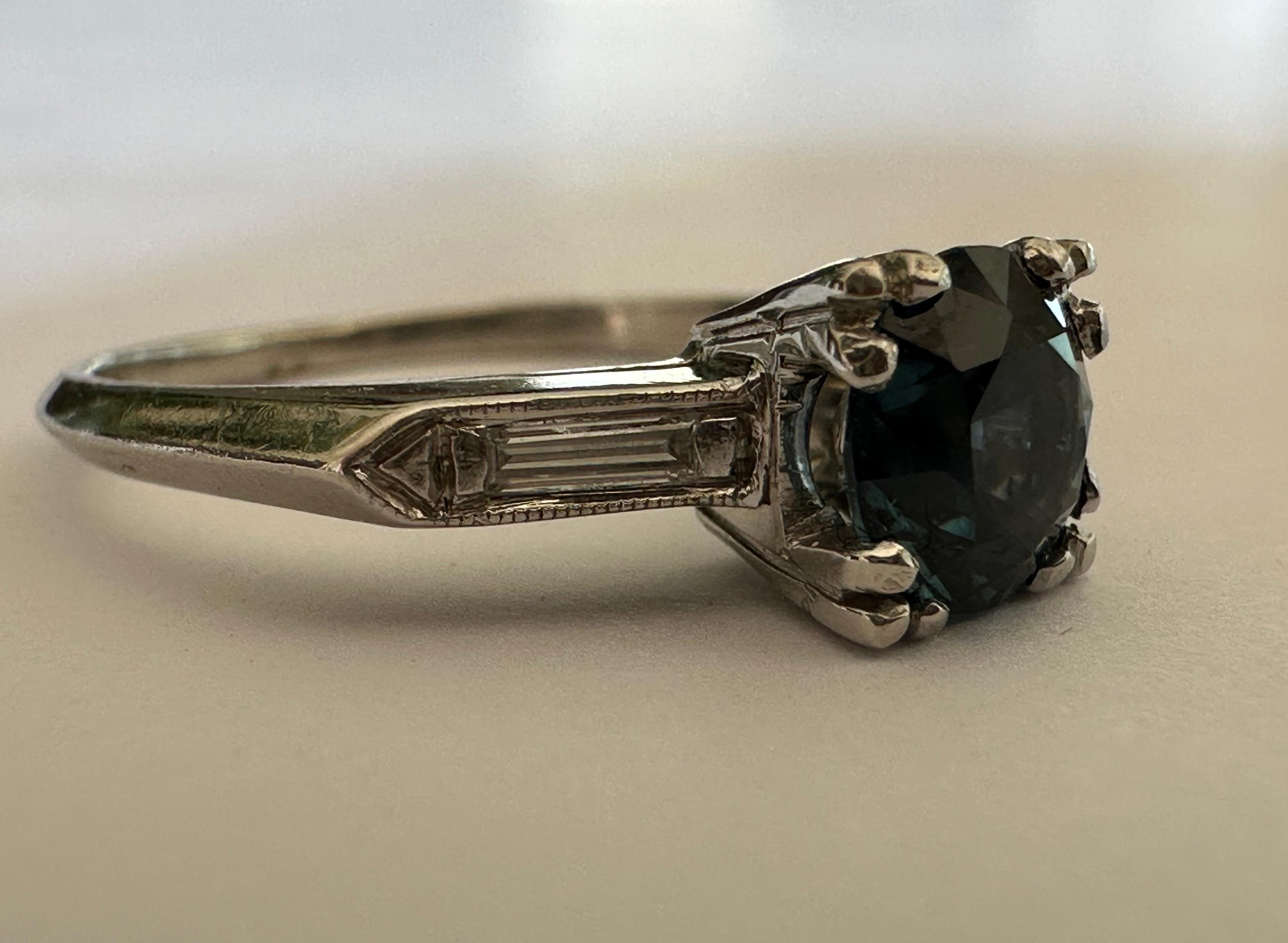 Mid-Century 1.08-Carat Blue Montana Sapphire and Diamond Ring  For Sale 3