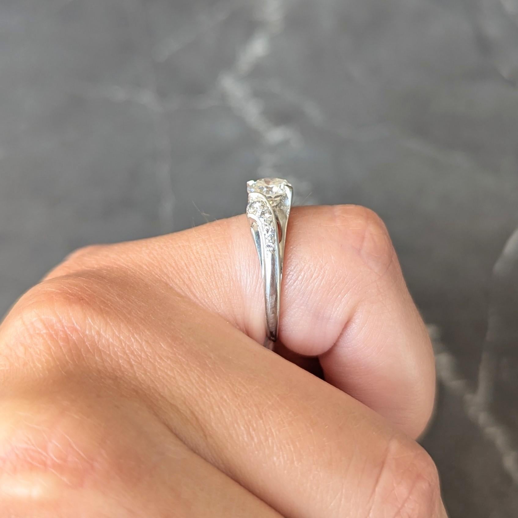 Anillo de Compromiso Vintage Bypass de Platino con Diamantes de 1,08 quilates de mediados de siglo en venta 2