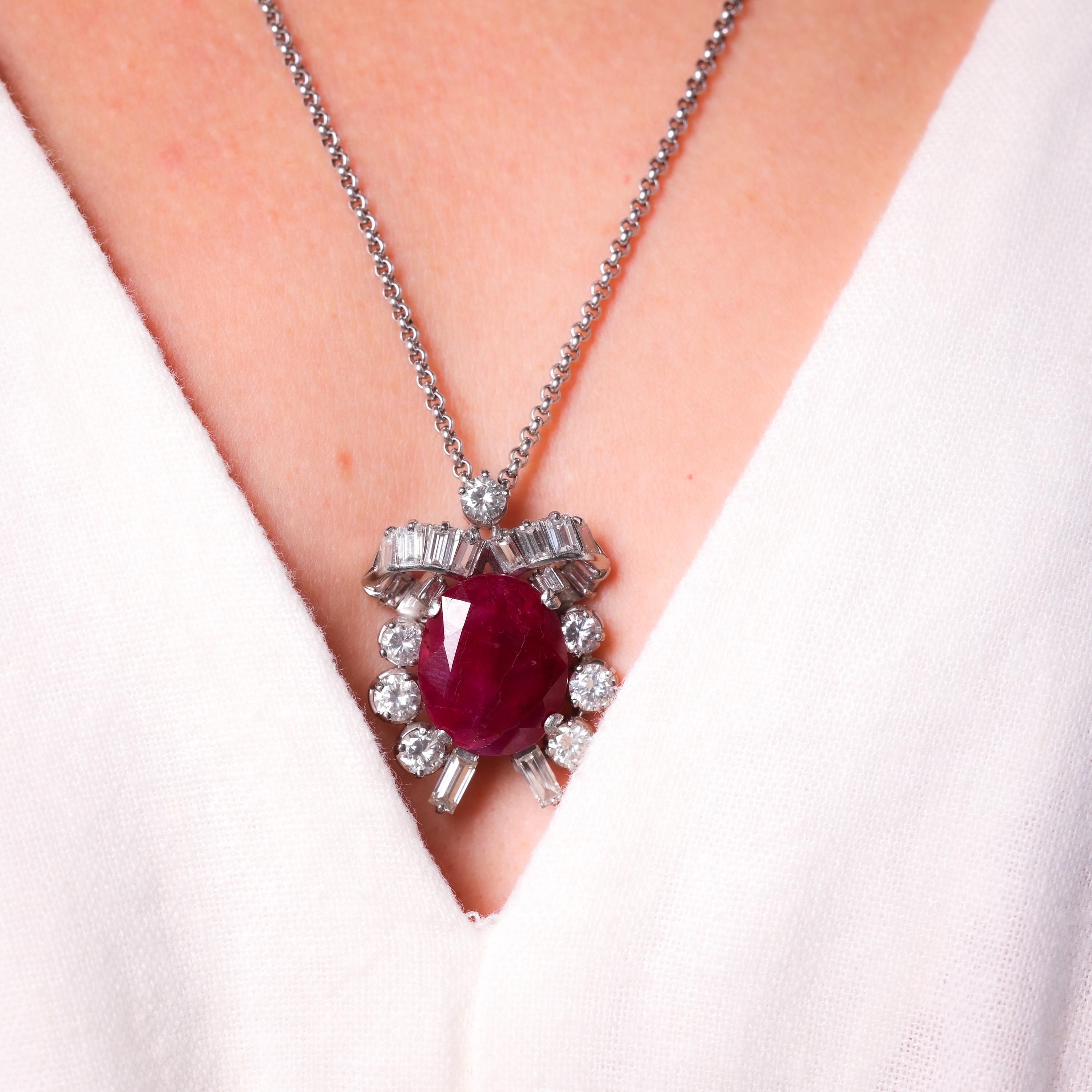 Mid Century 11.6 Carat Burma No Heat Ruby Diamond Platinum Necklace In Excellent Condition In Beverly Hills, CA