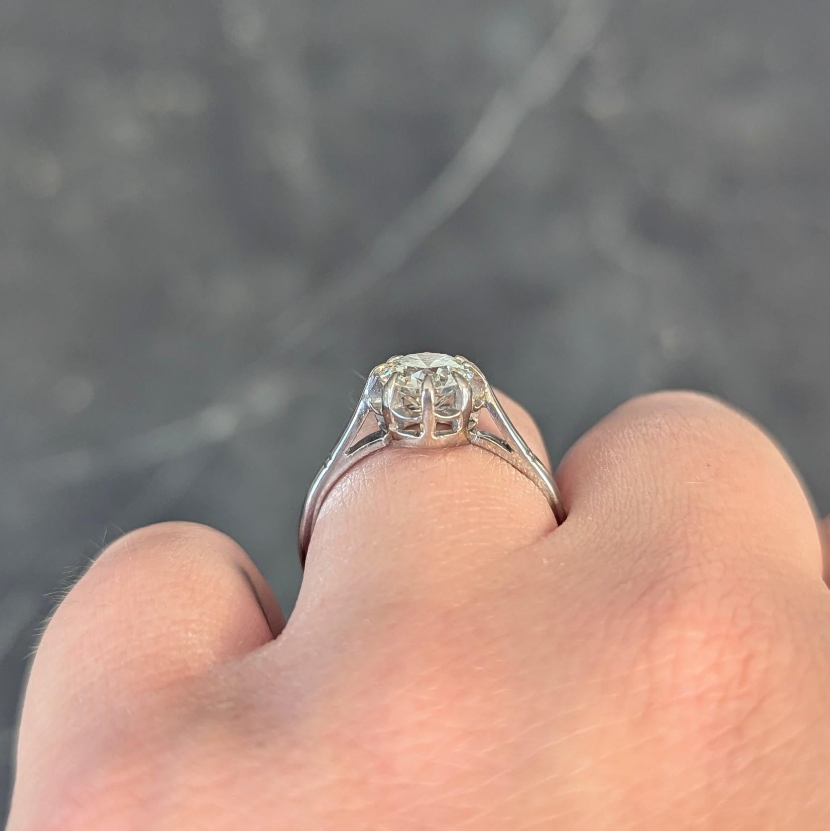 Mid-Century 1.16 CTW Diamond 18 Karat White Gold Vintage Belcher Engagement Ring For Sale 6