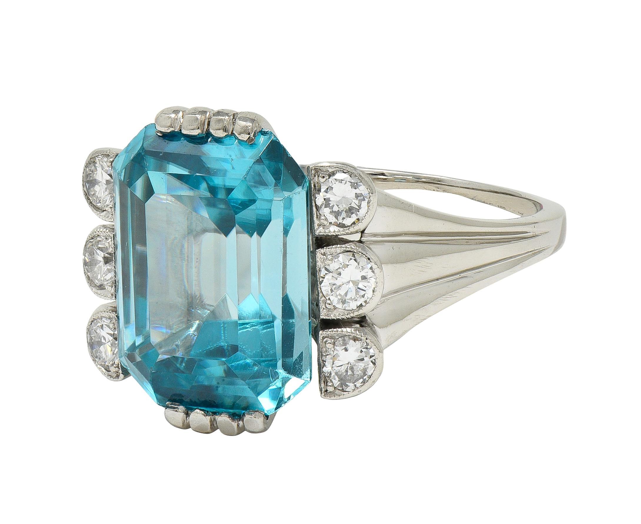 Mid-Century 12.00 CTW Zircon Diamond Platinum Vintage Cocktail Ring in vendita 1