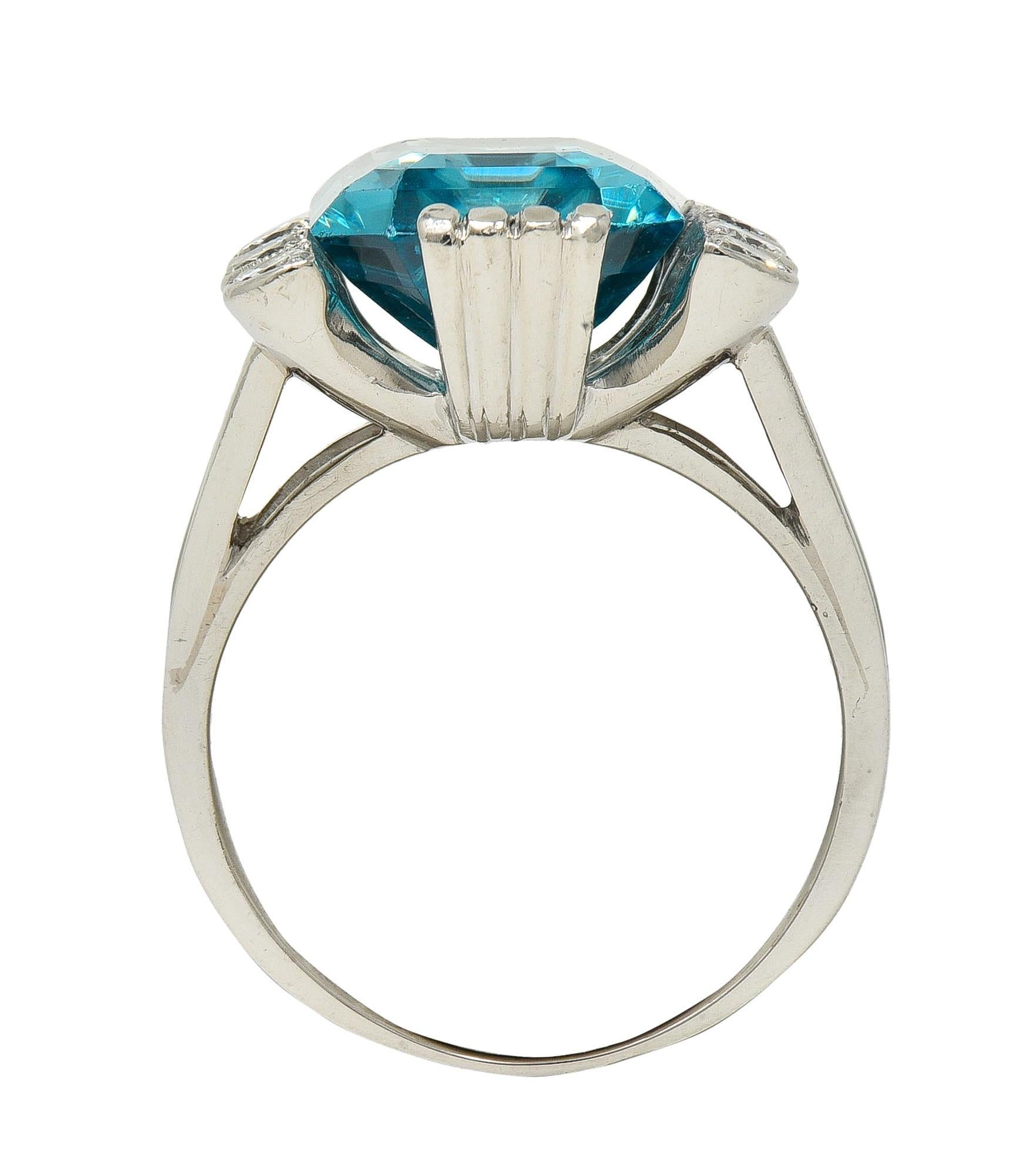 Mid-Century 12.00 CTW Zircon Diamond Platinum Vintage Cocktail Ring in vendita 3
