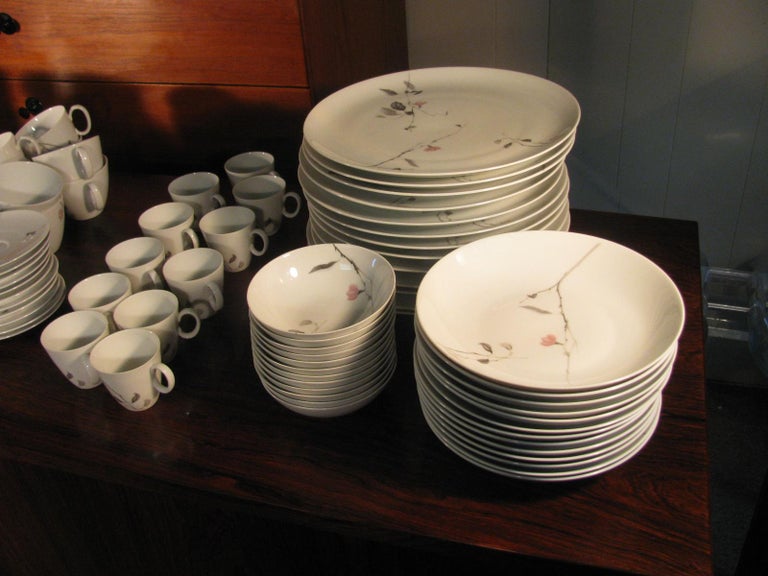 Mid-Century Modern Mid Century 125 Piece Dinner Set by Raymond Loewy for Rosenthal Germany For Sale