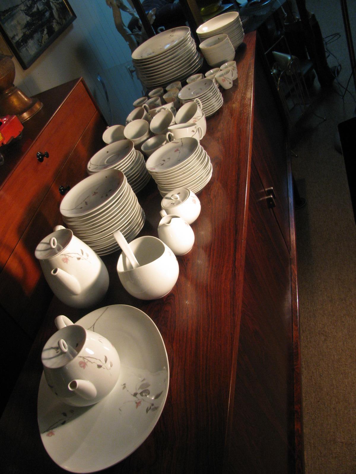 Glazed Mid Century Modern 125 Piece Dinner Set by Raymond Loewy for Rosenthal Germany For Sale