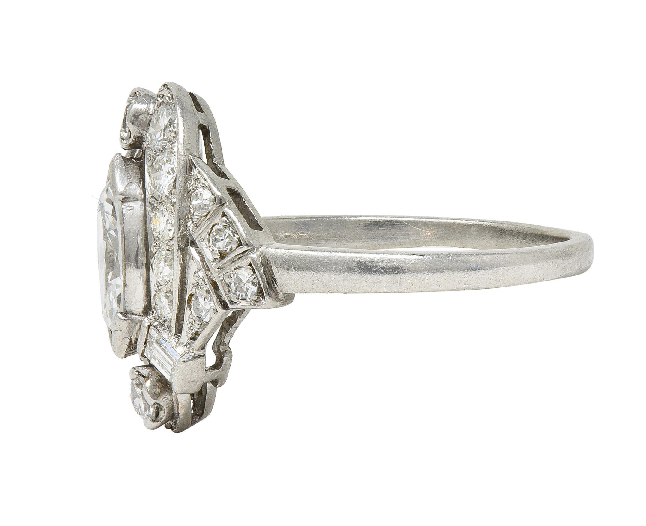 Mid-Century 1.26 CTW Diamond Platinum Swirling Marquise Vintage Dinner Ring Unisexe en vente