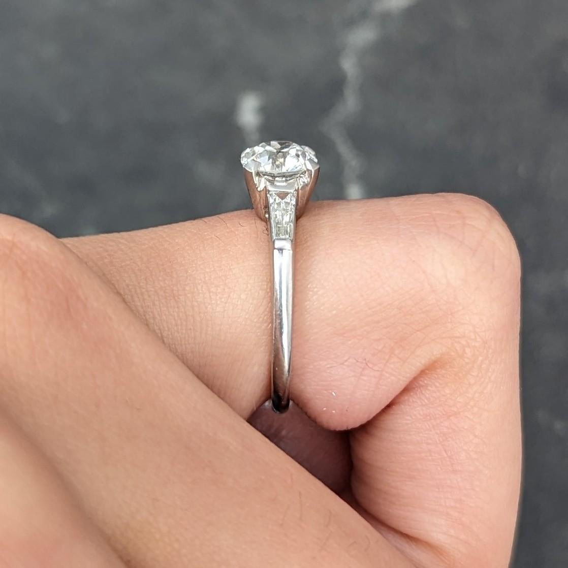 Anillo de compromiso de platino de corte europeo antiguo de mediados de siglo de 1.29 quilates GIA en venta 8