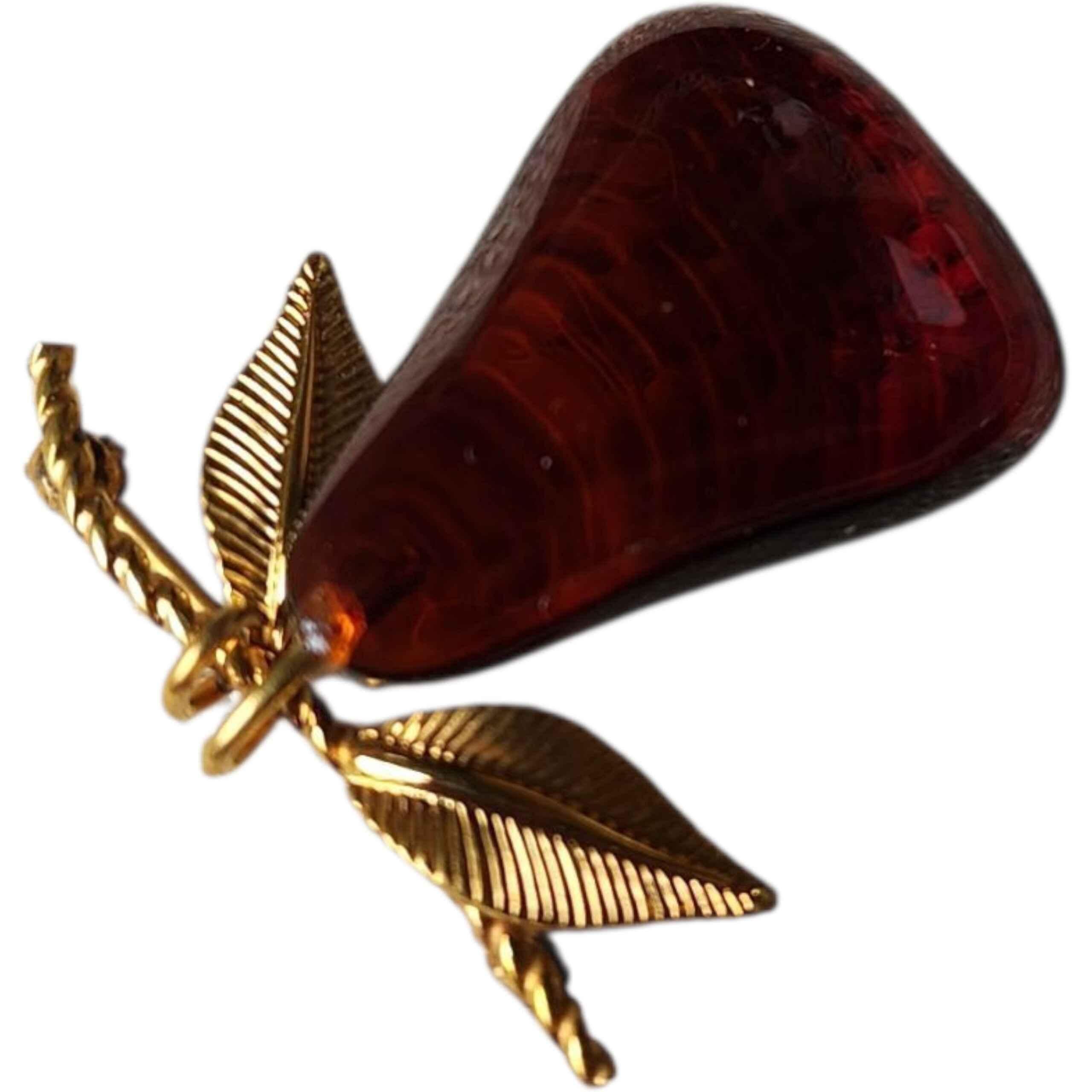 Artisan Mid-Century 12K Gold-Filled Brooch with Natural Baltic Amber Pear Figural Pin For Sale