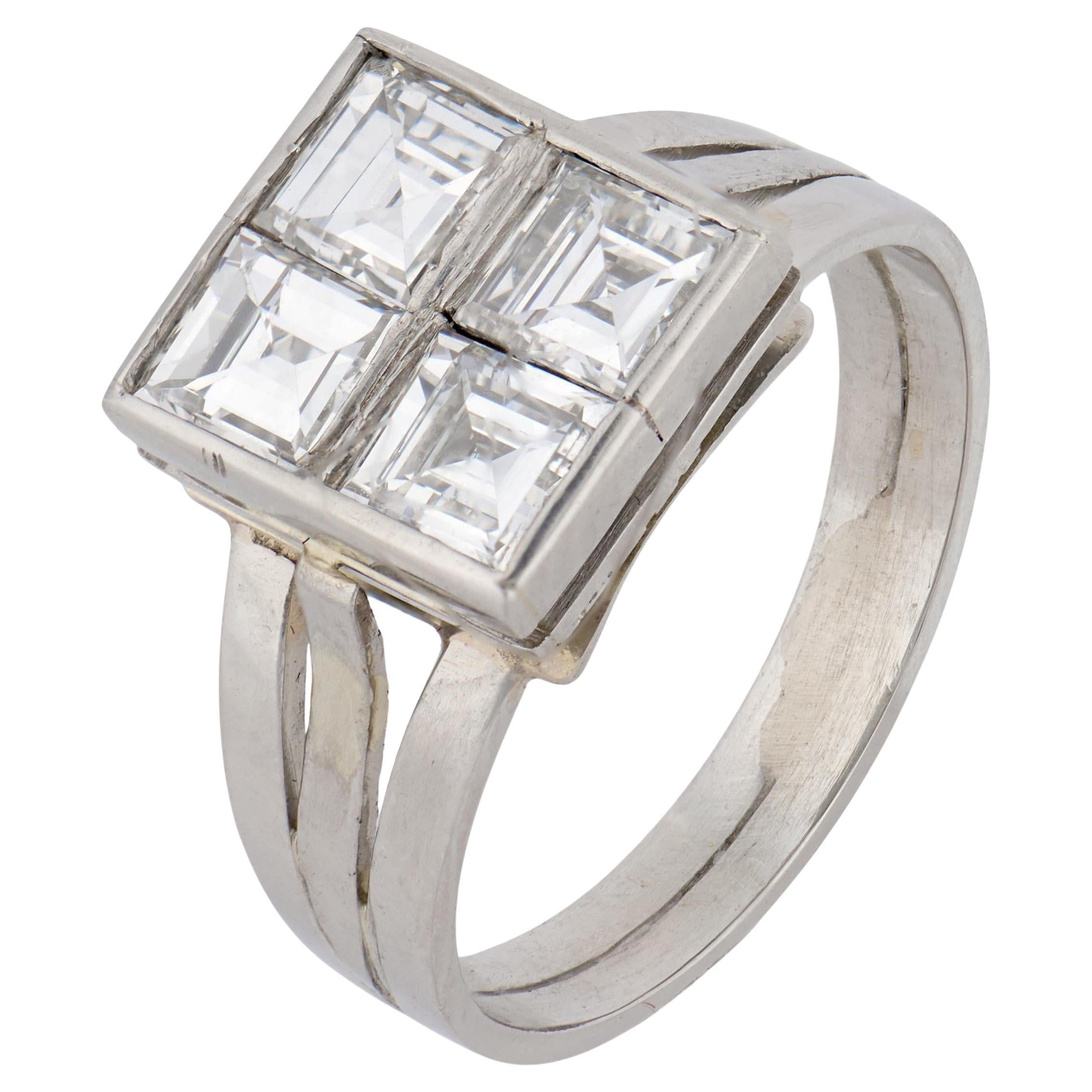 Mid Century 1,30 Karat Diamant Platin 4 Stein Ring im Angebot