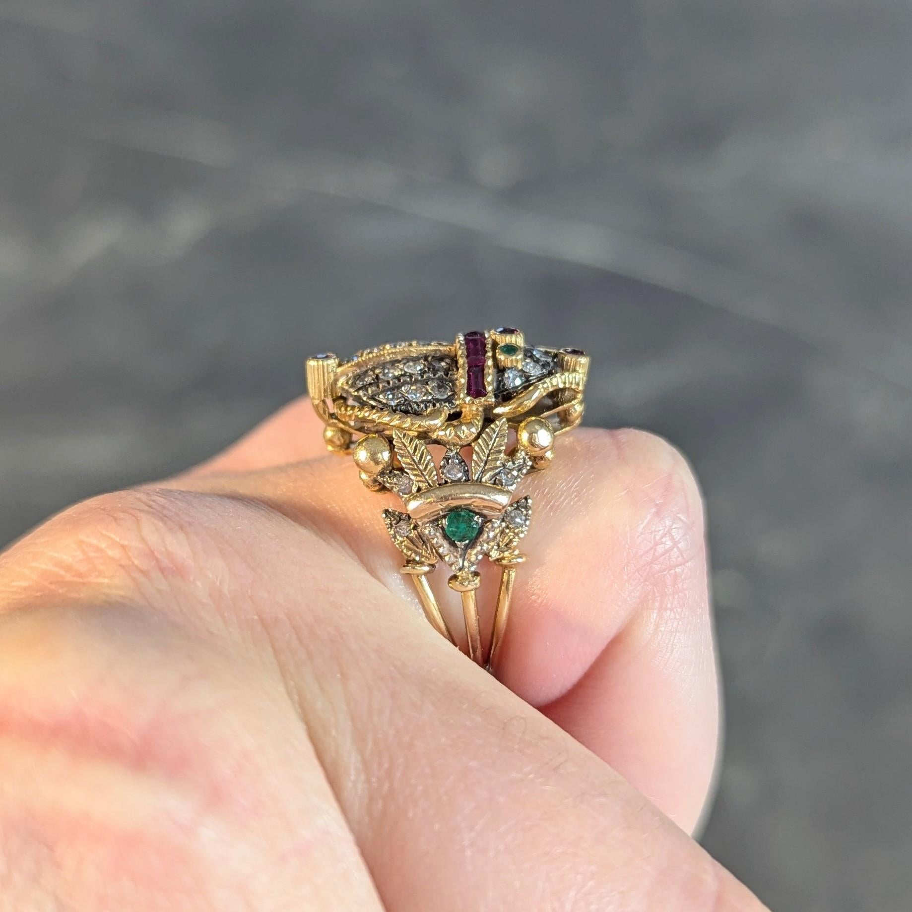 Mid-Century 1.32 CTW Diamond Emerald Ruby 18 Karat Gold Antique Scarab Ring 4