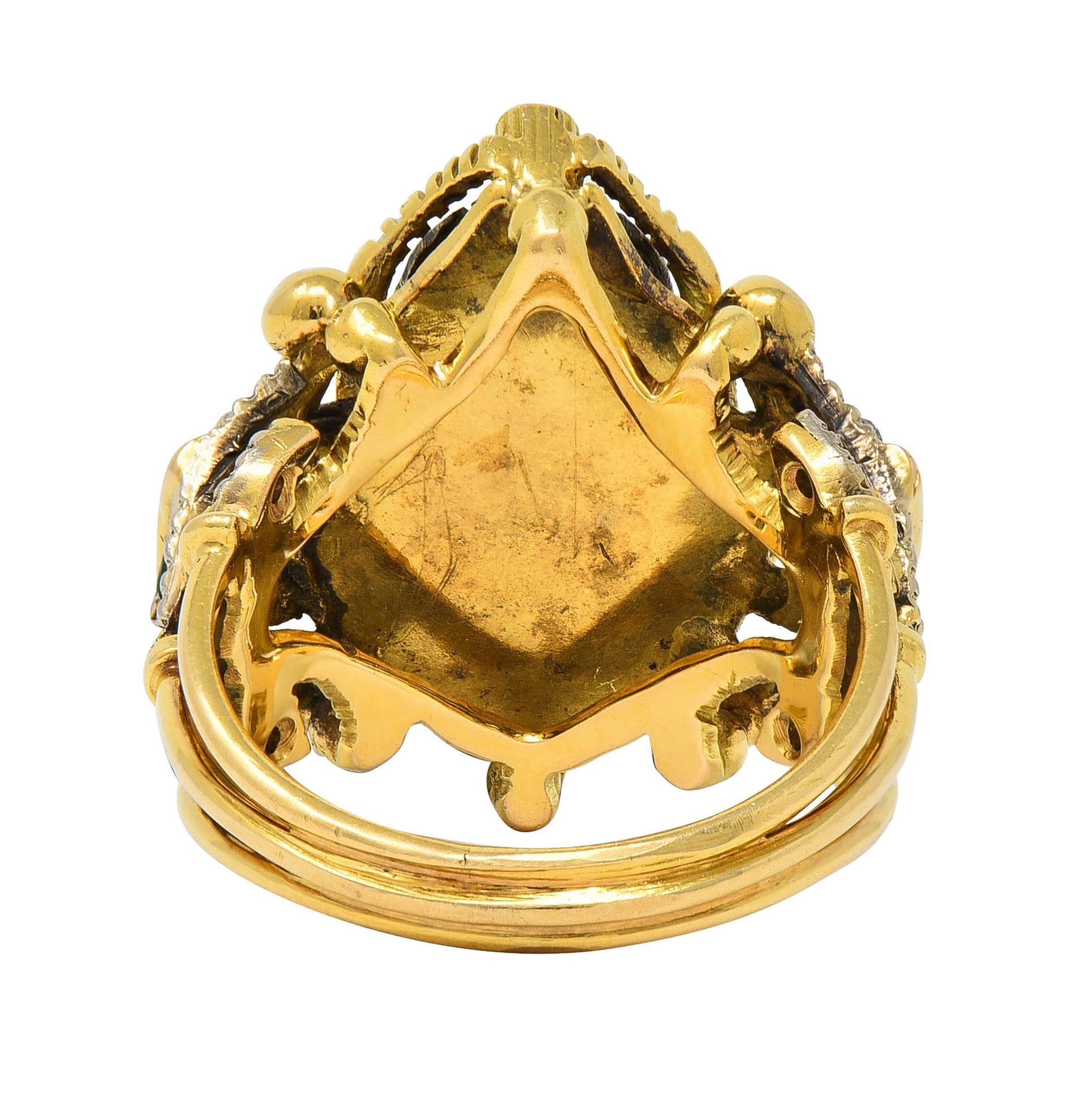 Mid-Century 1.32 CTW Diamond Emerald Ruby 18 Karat Gold Antique Scarab Ring In Excellent Condition In Philadelphia, PA