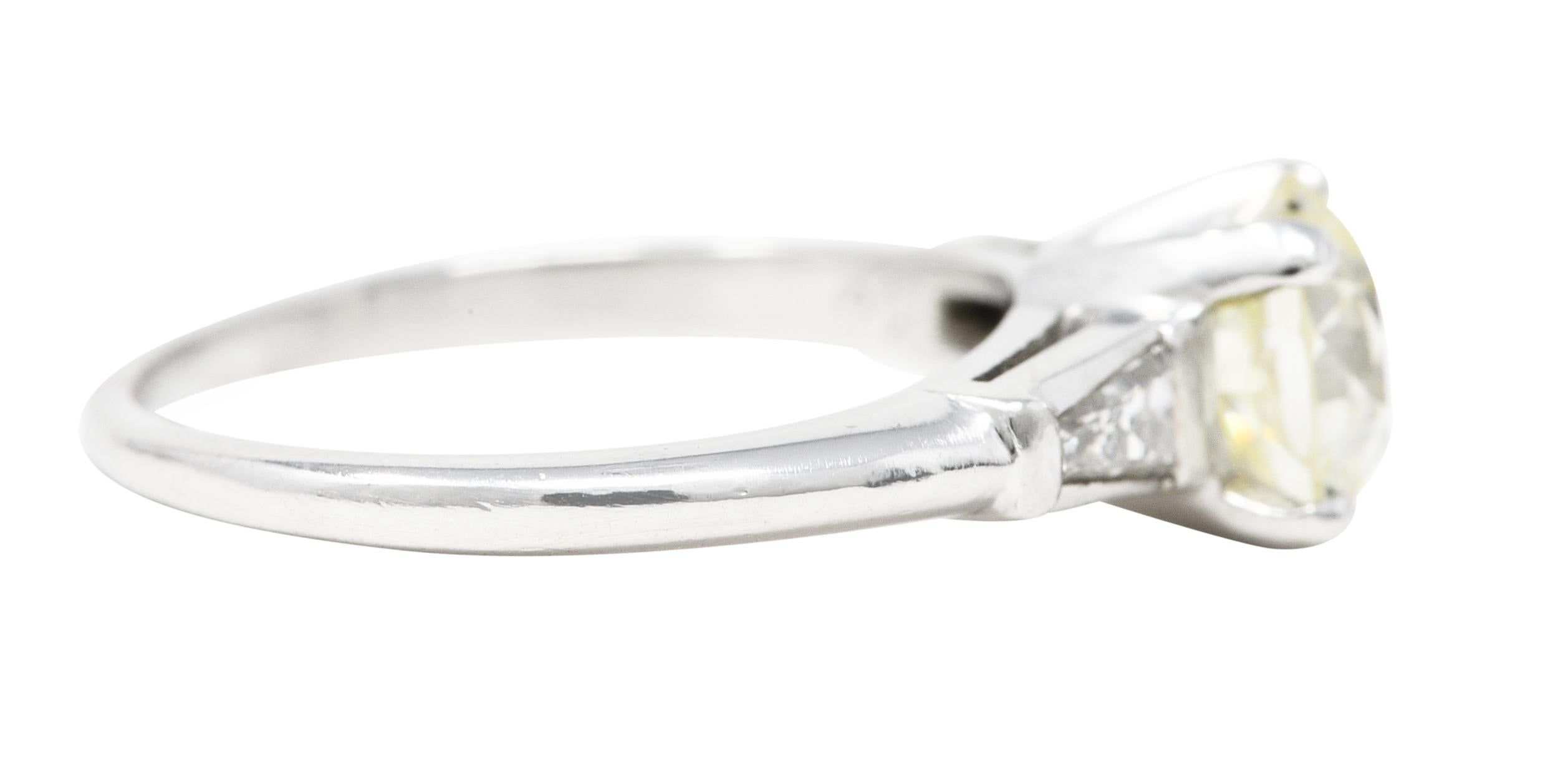 Mid-Century 1.34 Carats Diamond Platinum Vintage Three Stone Engagement Ring In Excellent Condition In Philadelphia, PA