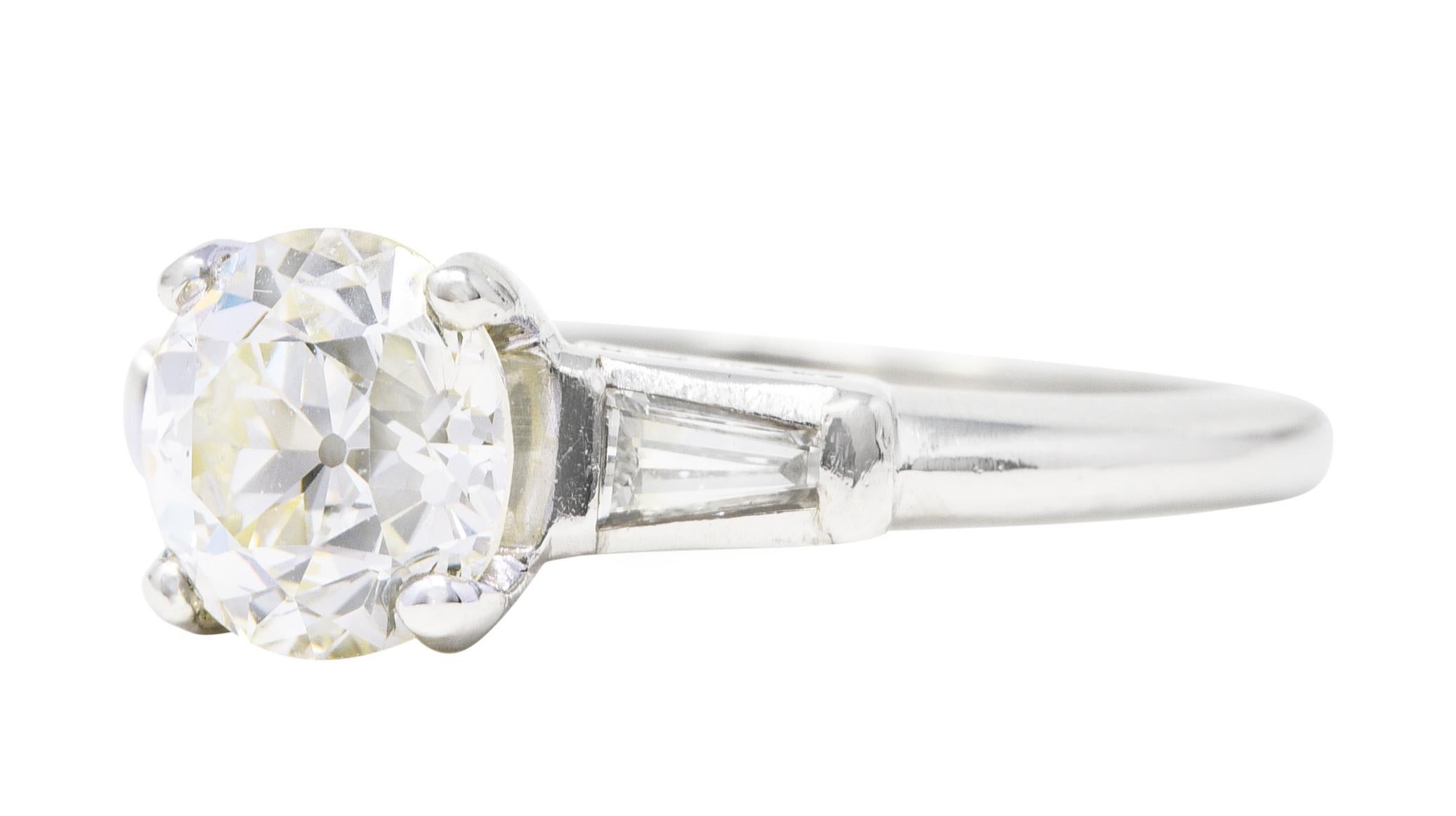 Mid-Century 1.34 Carats Diamond Platinum Vintage Three Stone Engagement Ring 2