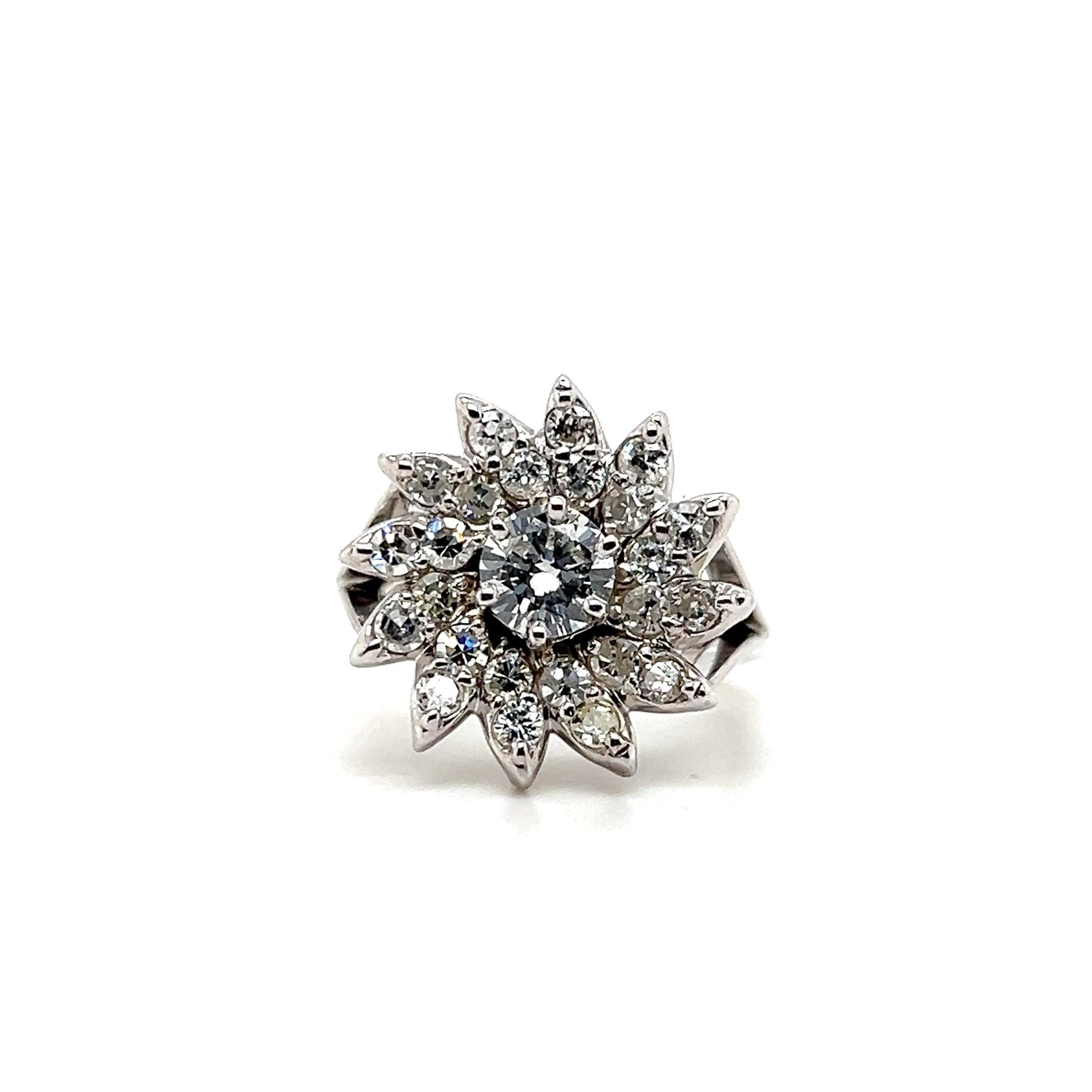 da uomo o donna Anello a grappolo con motivo floreale in oro bianco di metà secolo con diamante da 1,34 TCW 1950s in vendita