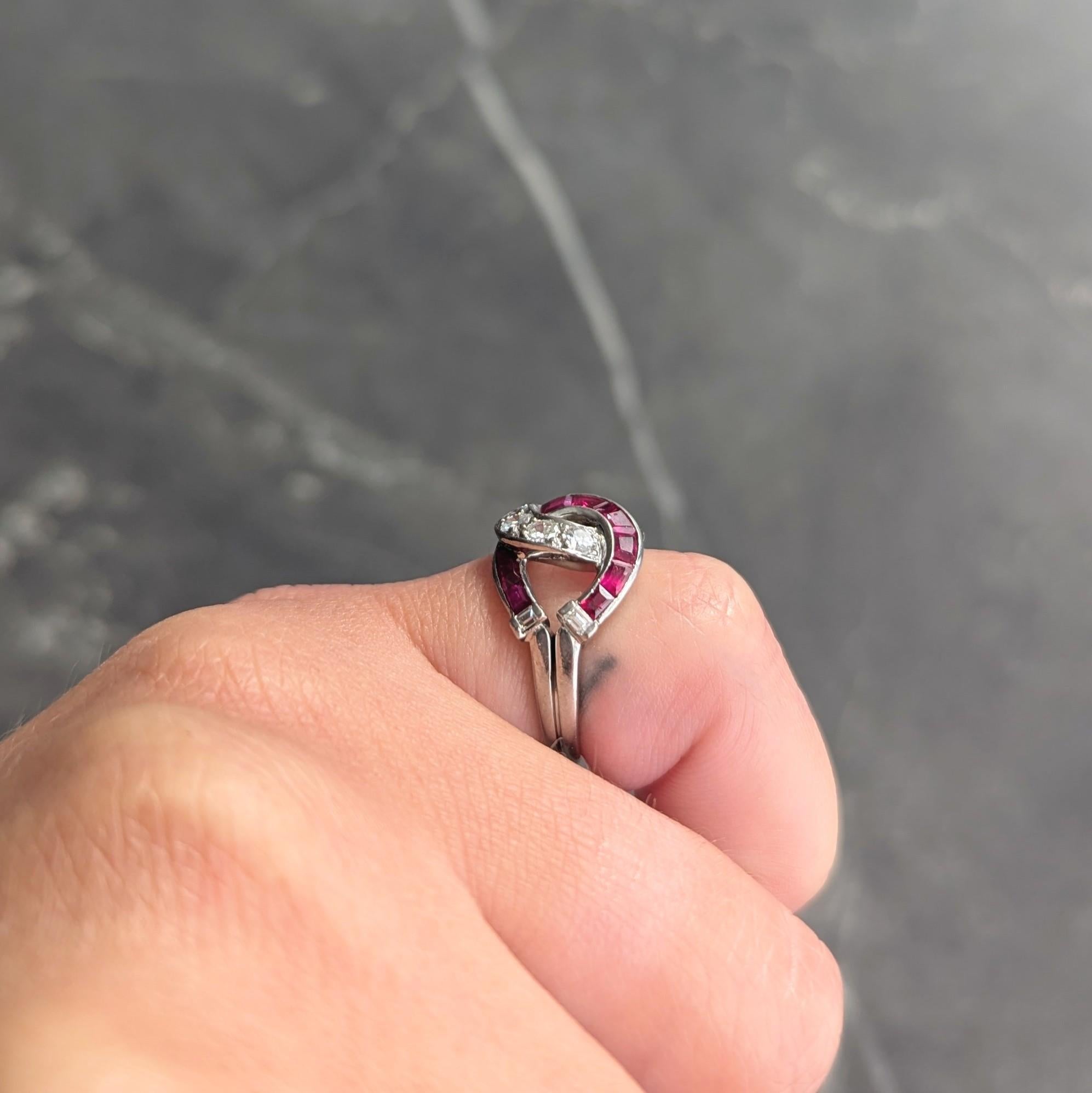 Bague double fer à cheval en platine avec diamant et rubis 1,35 CTW Mid-Century en vente 5