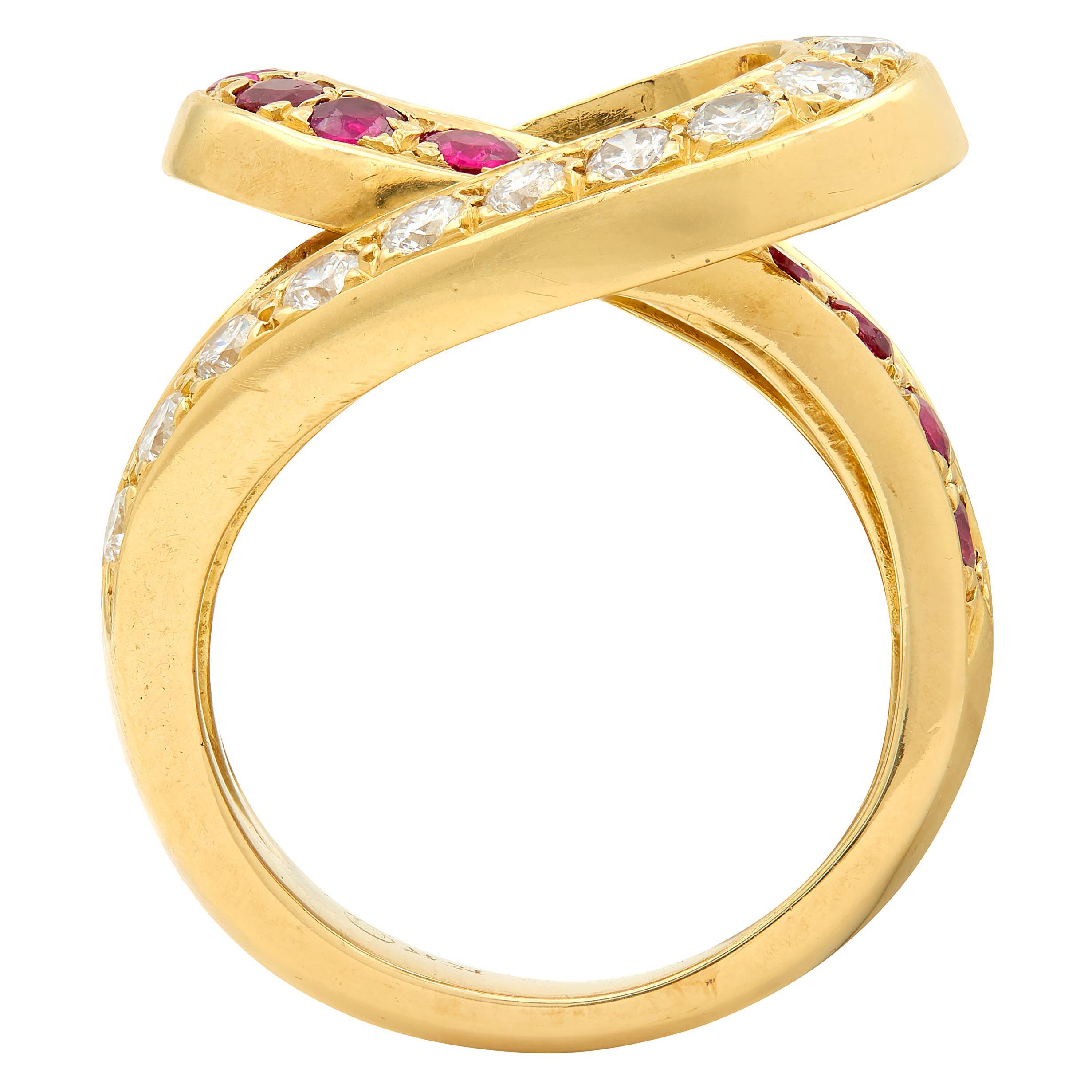 Donna Anello a doppio ferro di cavallo vintage in platino con diamante e rubino da 1,35 CTW di metà secolo in vendita