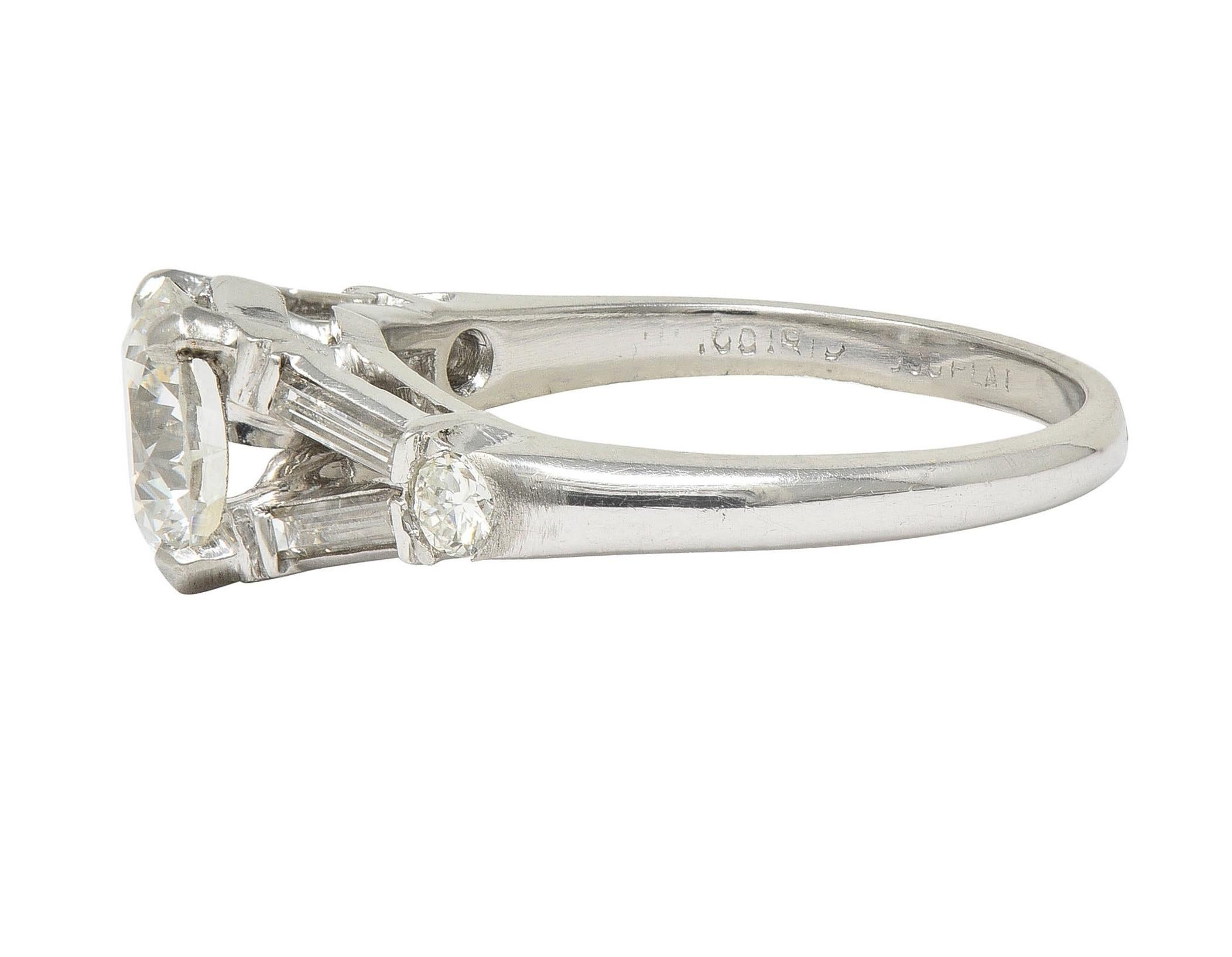 Anillo de compromiso vintage de platino con diamantes de transición de mediados de siglo de 1,35 CTW GIA en venta 1