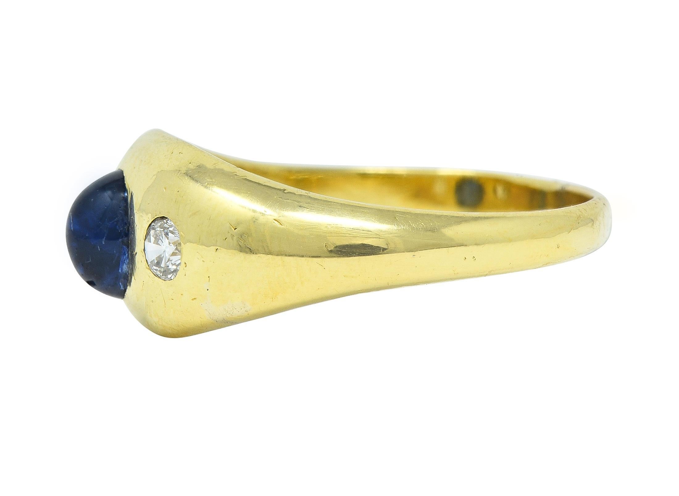 Women's or Men's Mid-Century 1.36 CTW Sapphire Diamond 14 Karat Yellow Gold Three Stone Ring For Sale