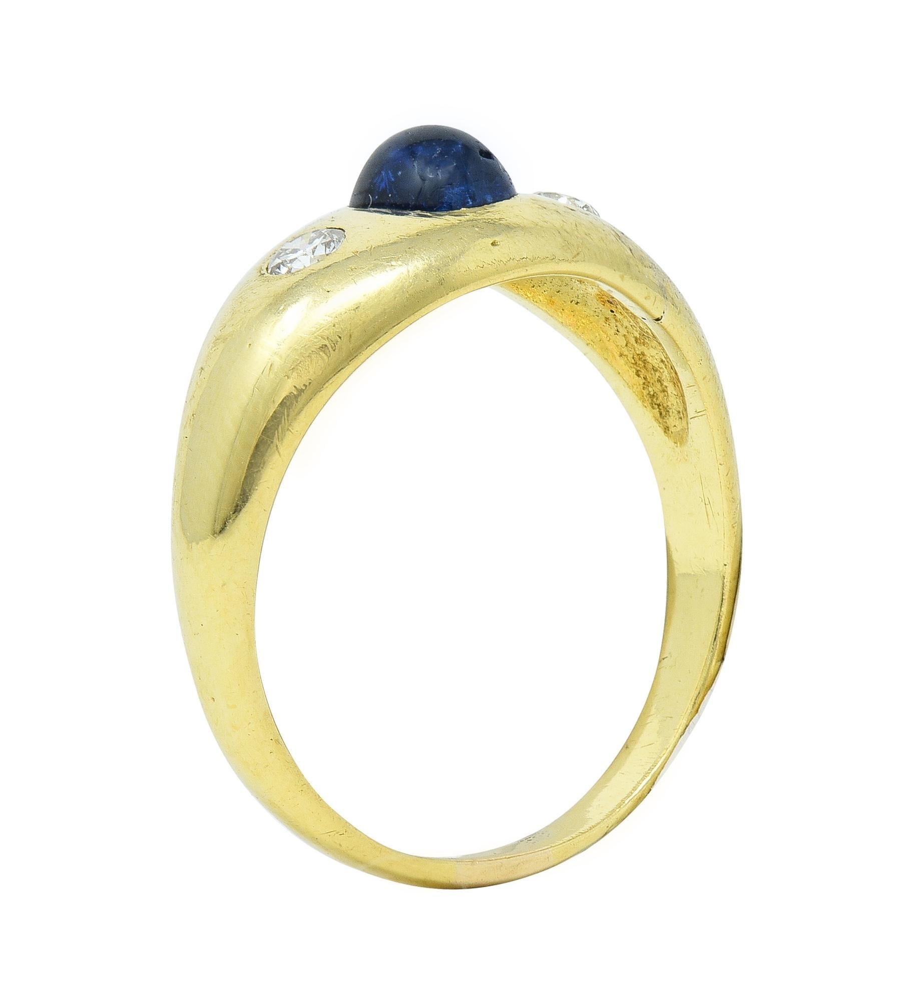 Mid-Century 1.36 CTW Sapphire Diamond 14 Karat Yellow Gold Three Stone Ring For Sale 3