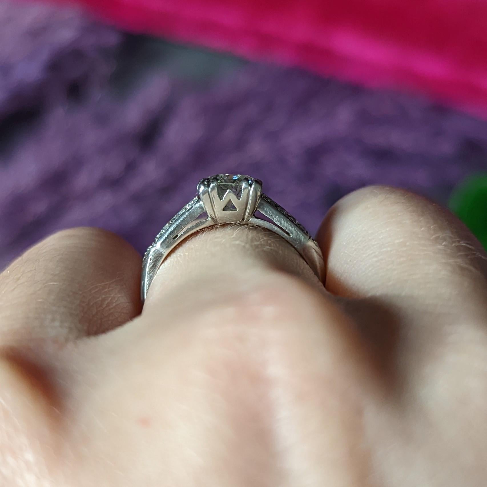 Mid-Century 1.37 Carats Diamond Platinum Pointed Vintage 1950's Engagement Ring For Sale 6