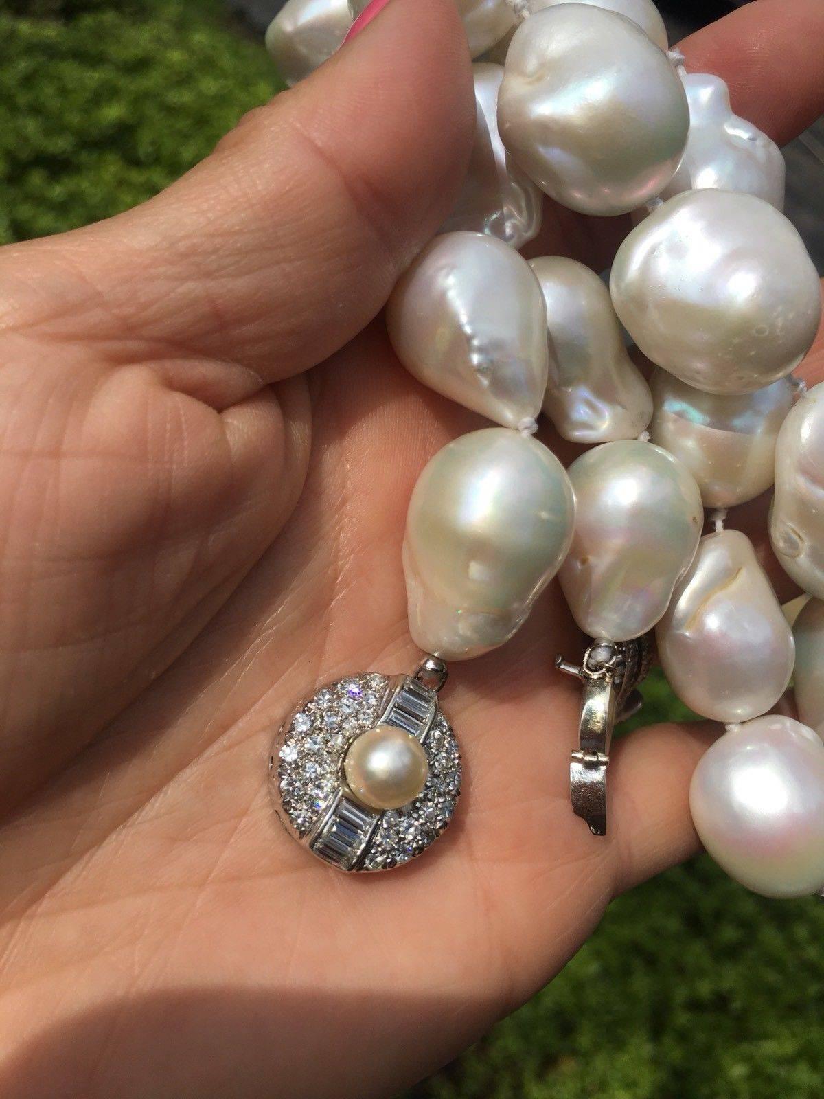 Mid Century 14 Karat Gold Large Baroque Pearl Necklace VS Diamond Baguette Clasp In Excellent Condition For Sale In Shaker Heights, OH